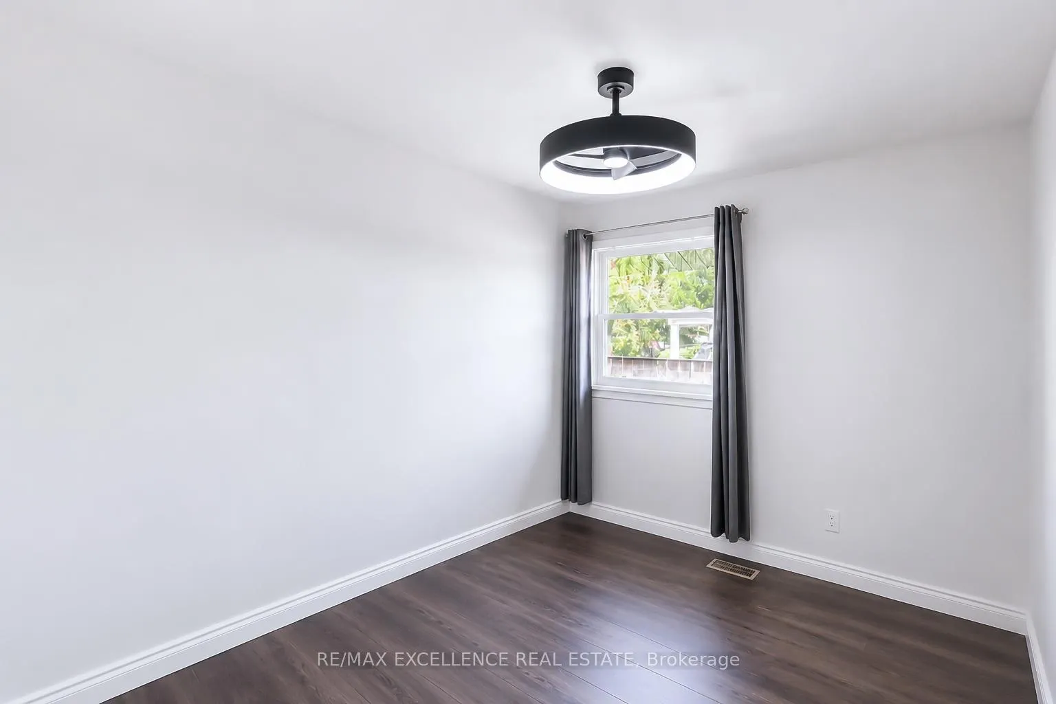Photo 9 of 35 Siebert Avenue, Kitchener, Vanier - Kitchener — HOMEH