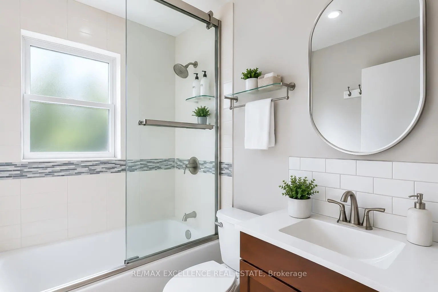 Photo 14 of 35 Siebert Avenue, Kitchener, Vanier - Kitchener — HOMEH