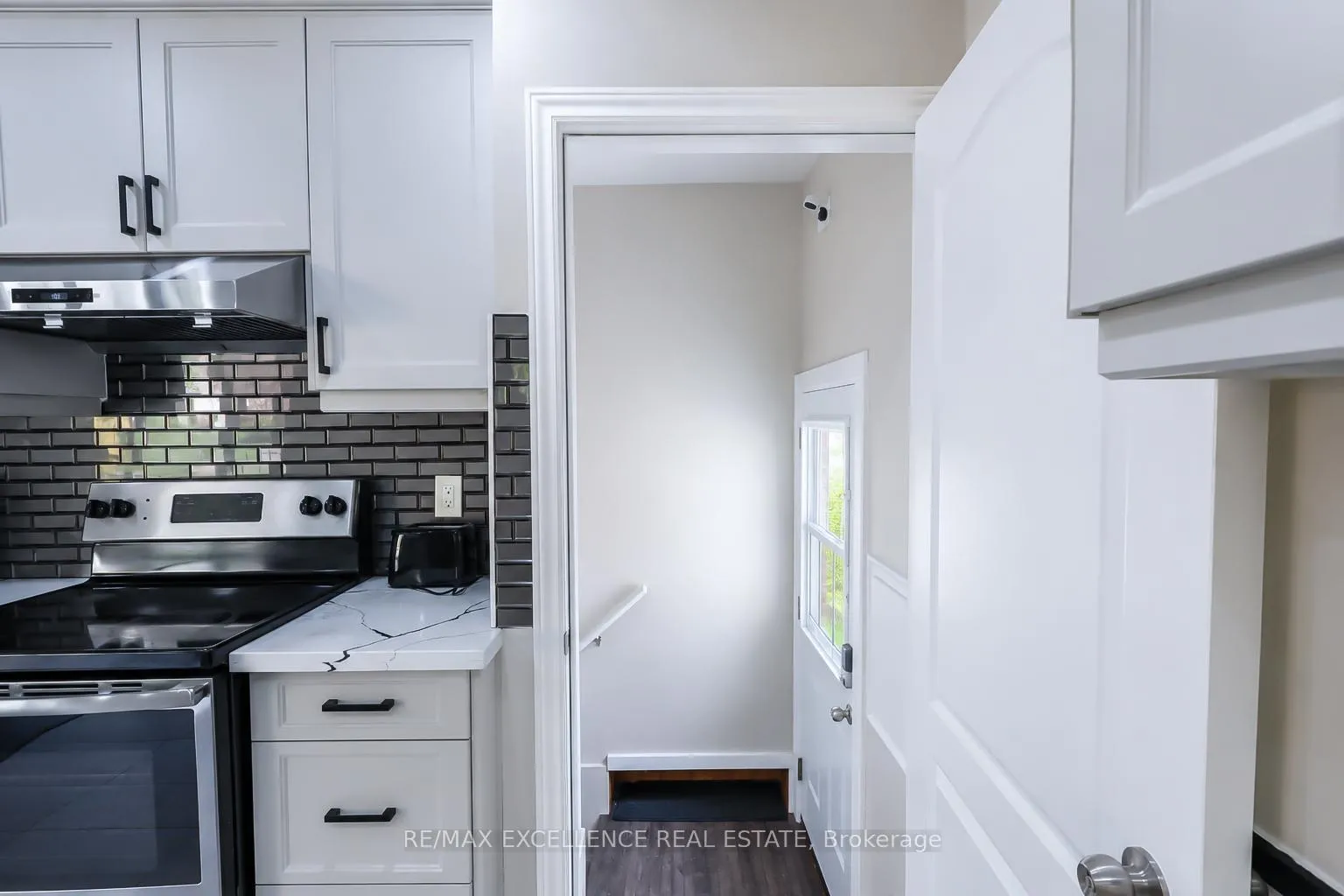 Photo 15 of 35 Siebert Avenue, Kitchener, Vanier - Kitchener — HOMEH