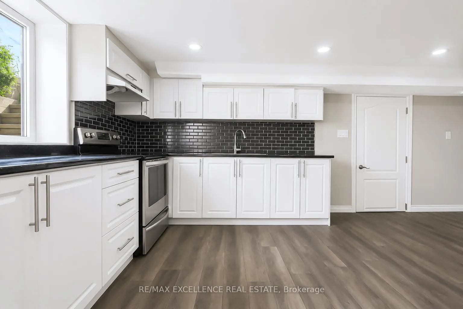 Photo 18 of 35 Siebert Avenue, Kitchener, Vanier - Kitchener — HOMEH