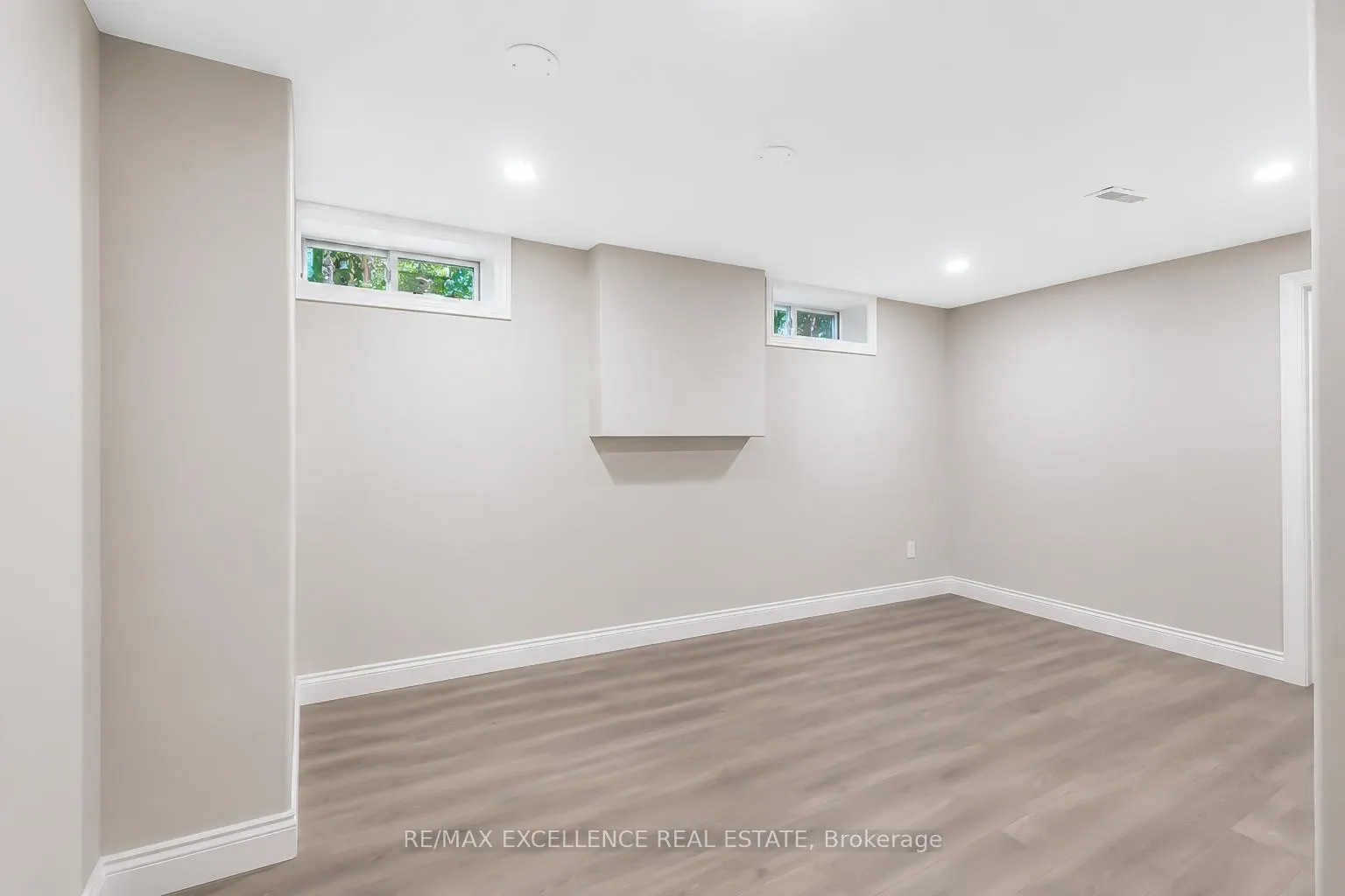 Photo 22 of 35 Siebert Avenue, Kitchener, Vanier - Kitchener — HOMEH