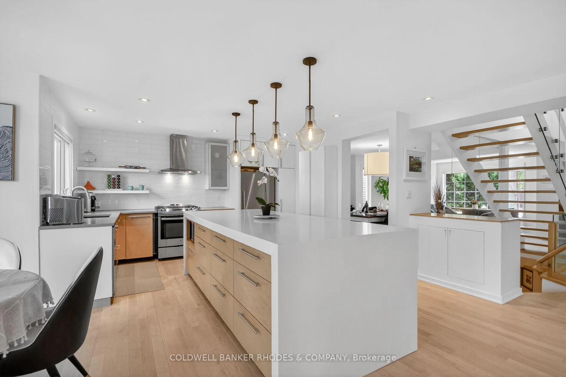 Photo 13 of 3757 Mountain Meadows Crescent, Ottawa, Riverside South/Gloucester Glen — HOMEH