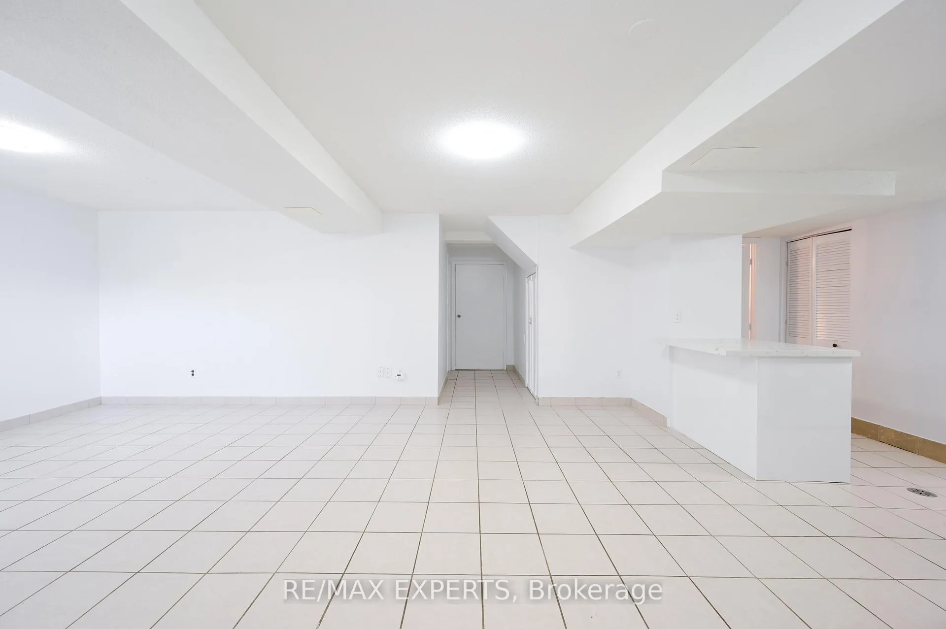 Photo 5 of Unit Bsmt, 59 Silver Arrow Crescent, Vaughan, Maple — HOMEH