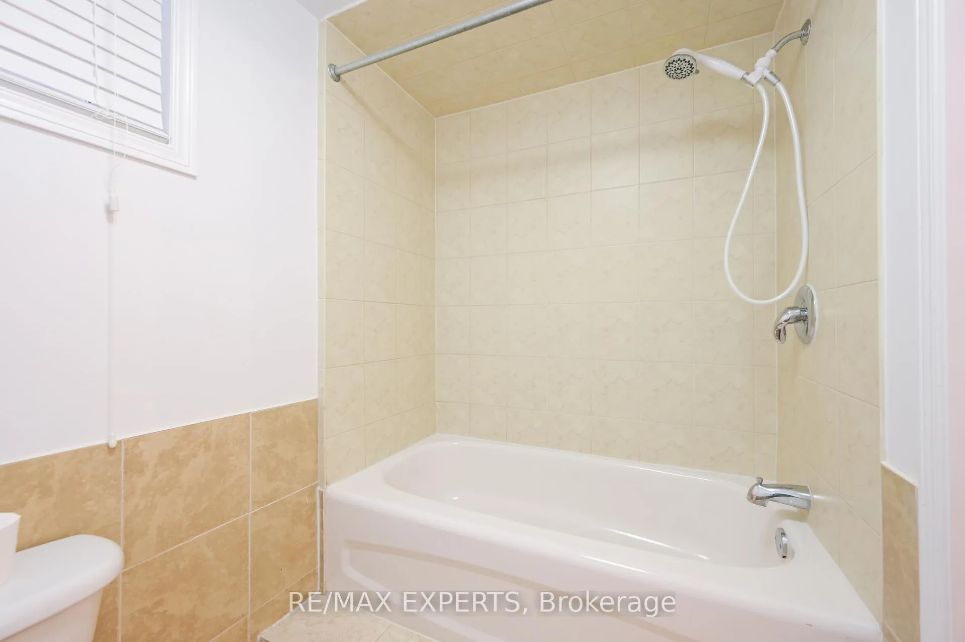 Photo 22 of Unit Bsmt, 59 Silver Arrow Crescent, Vaughan, Maple — HOMEH