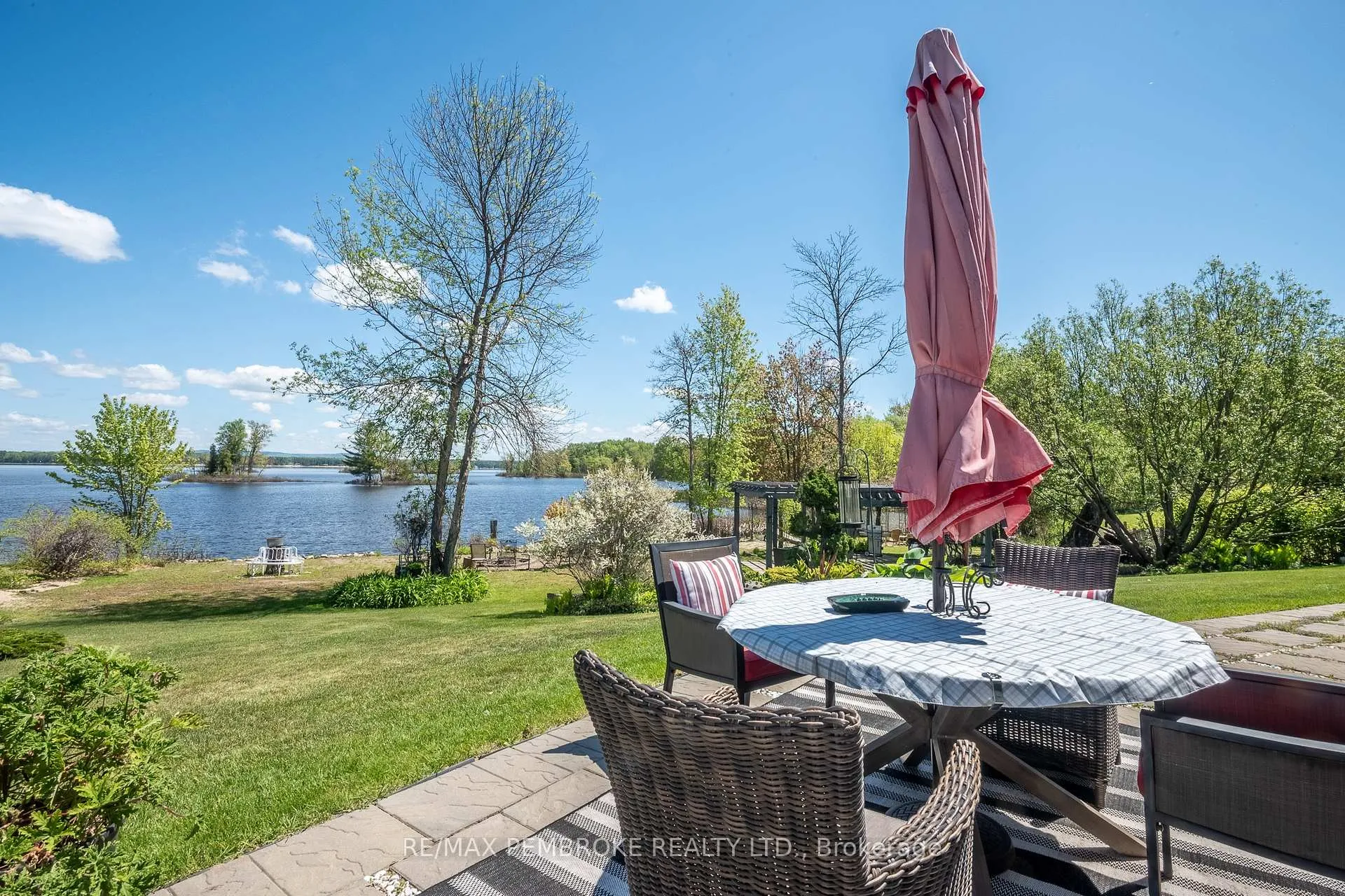 Photo 13 of 11 Fairway Drive, Petawawa — HOMEH