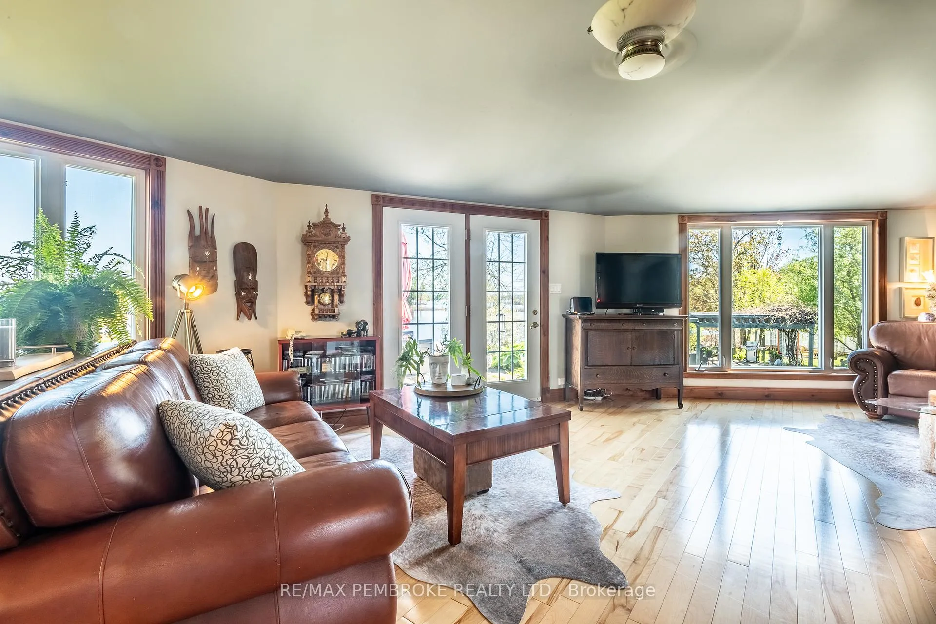 Photo 19 of 11 Fairway Drive, Petawawa — HOMEH