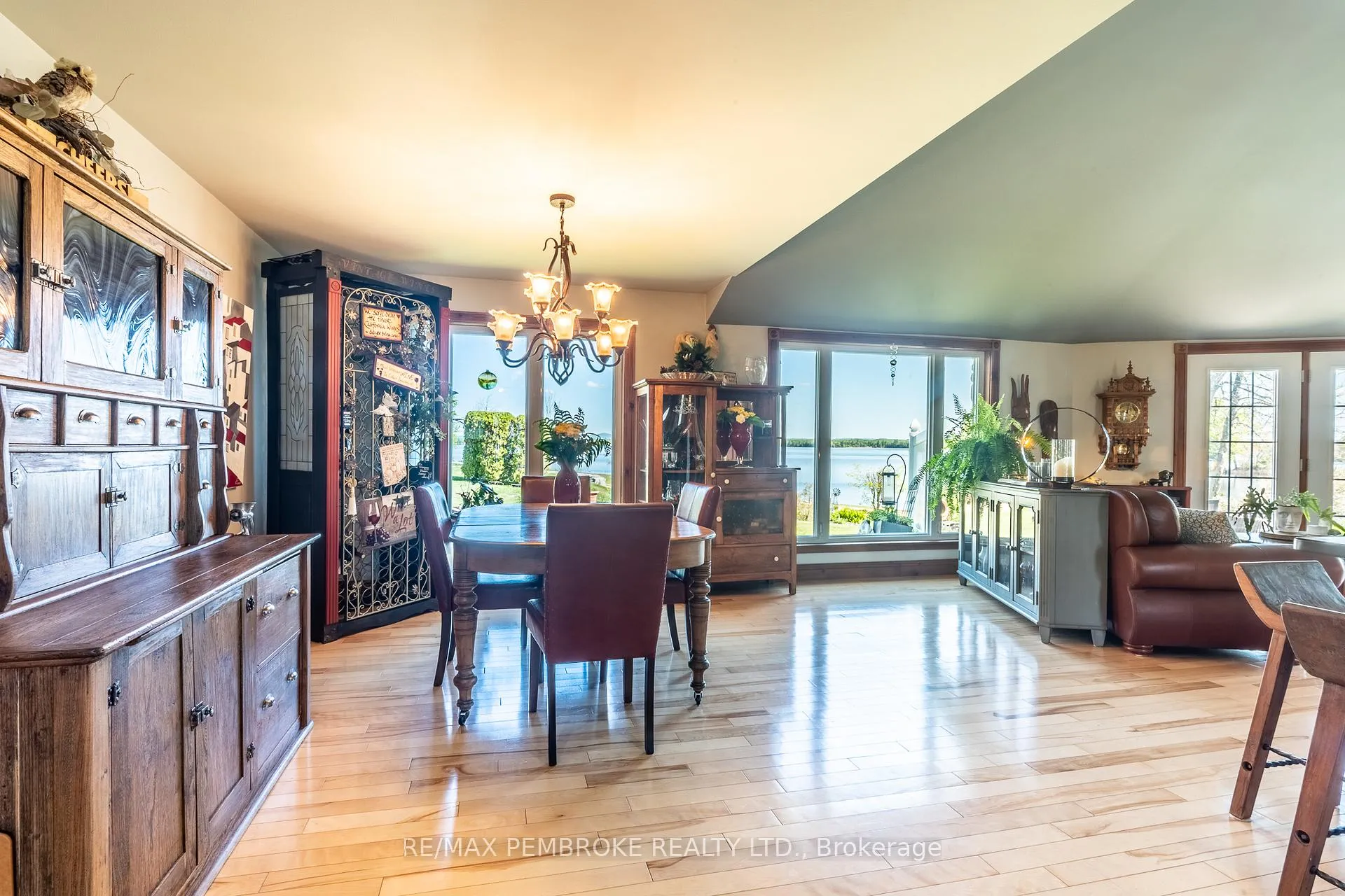 Photo 21 of 11 Fairway Drive, Petawawa — HOMEH