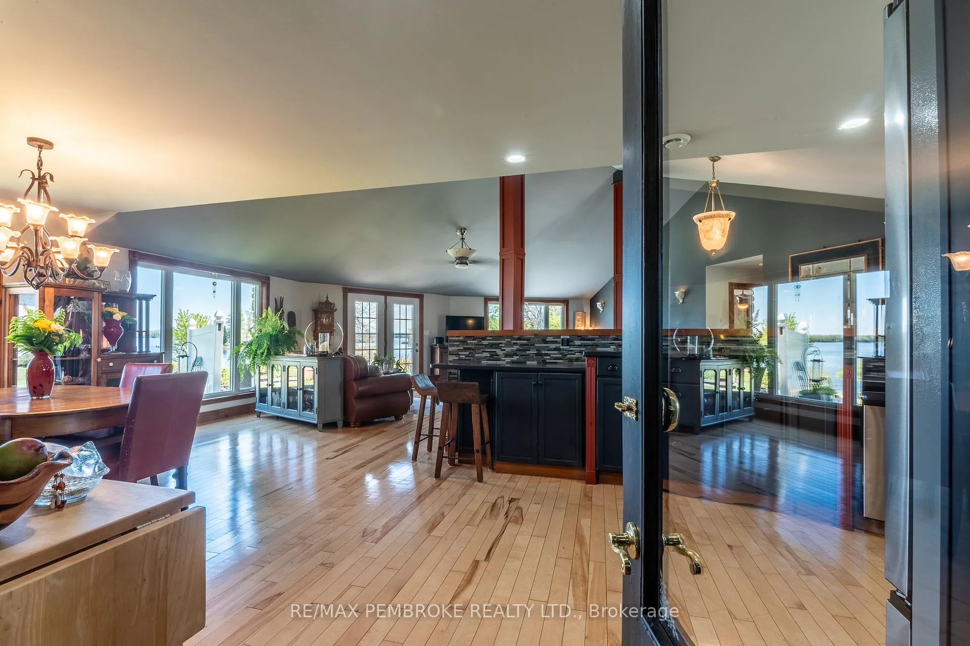 Photo 27 of 11 Fairway Drive, Petawawa — HOMEH