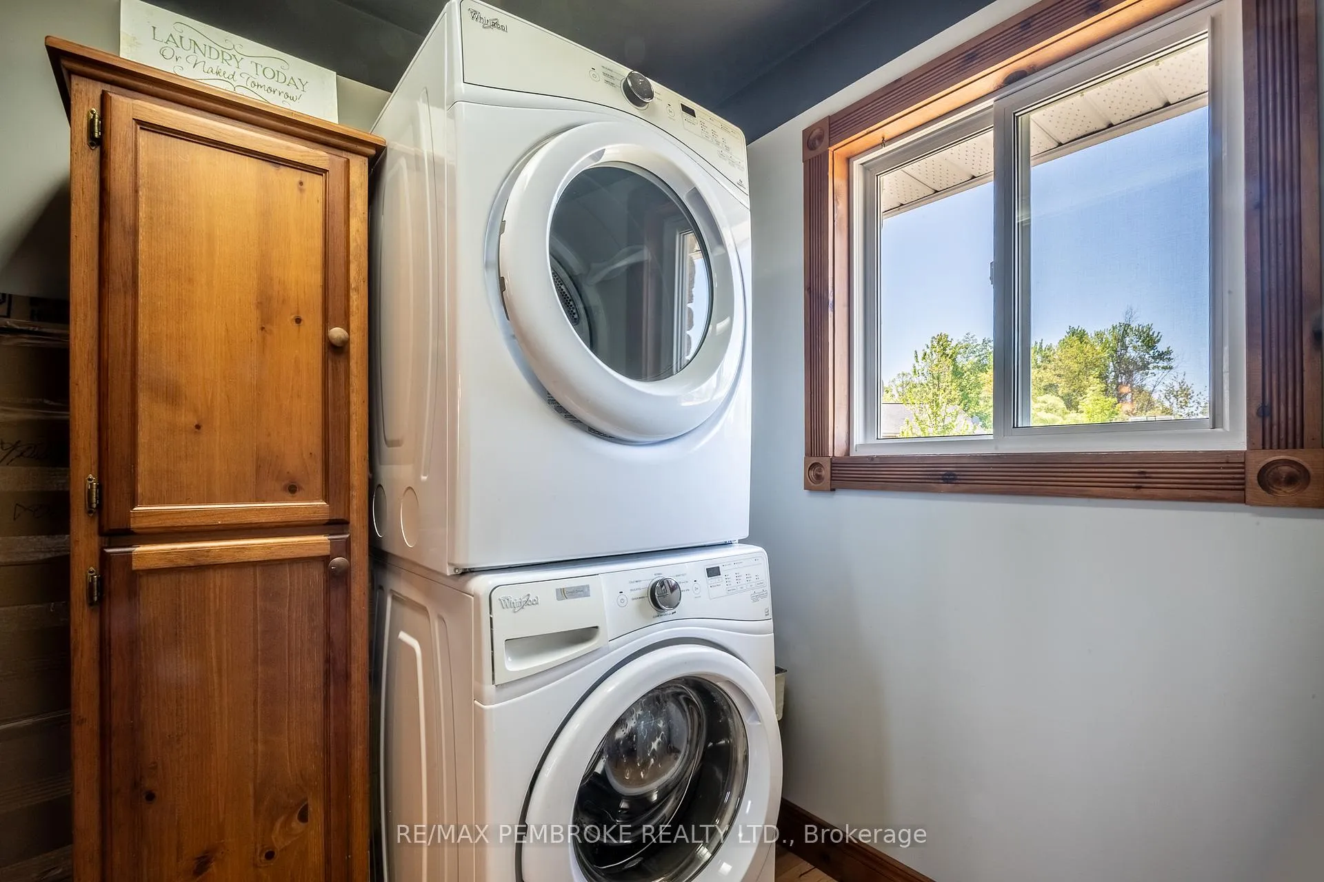 Photo 32 of 11 Fairway Drive, Petawawa — HOMEH