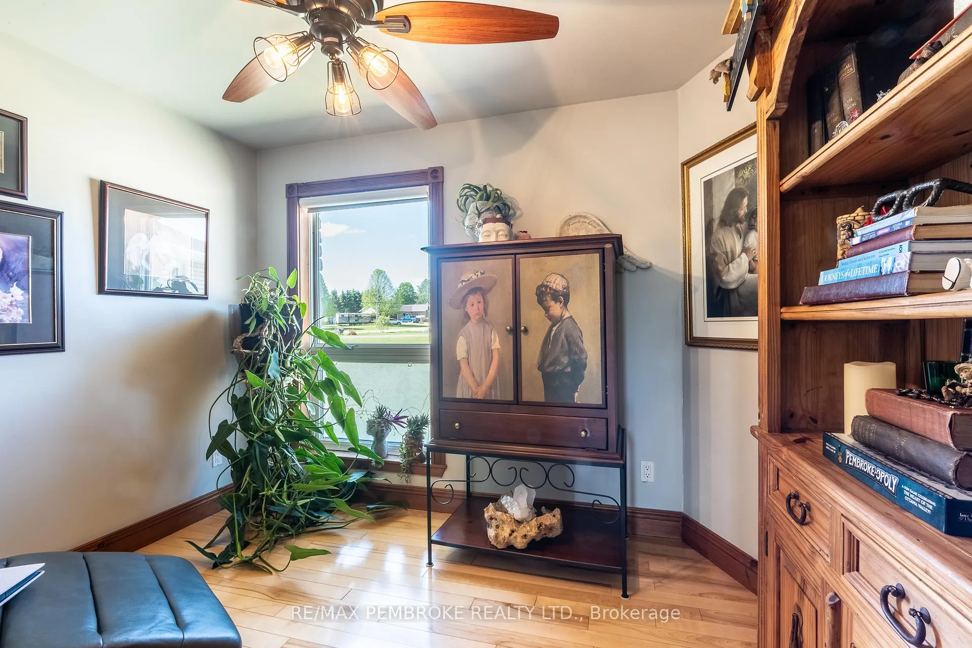 Photo 37 of 11 Fairway Drive, Petawawa — HOMEH