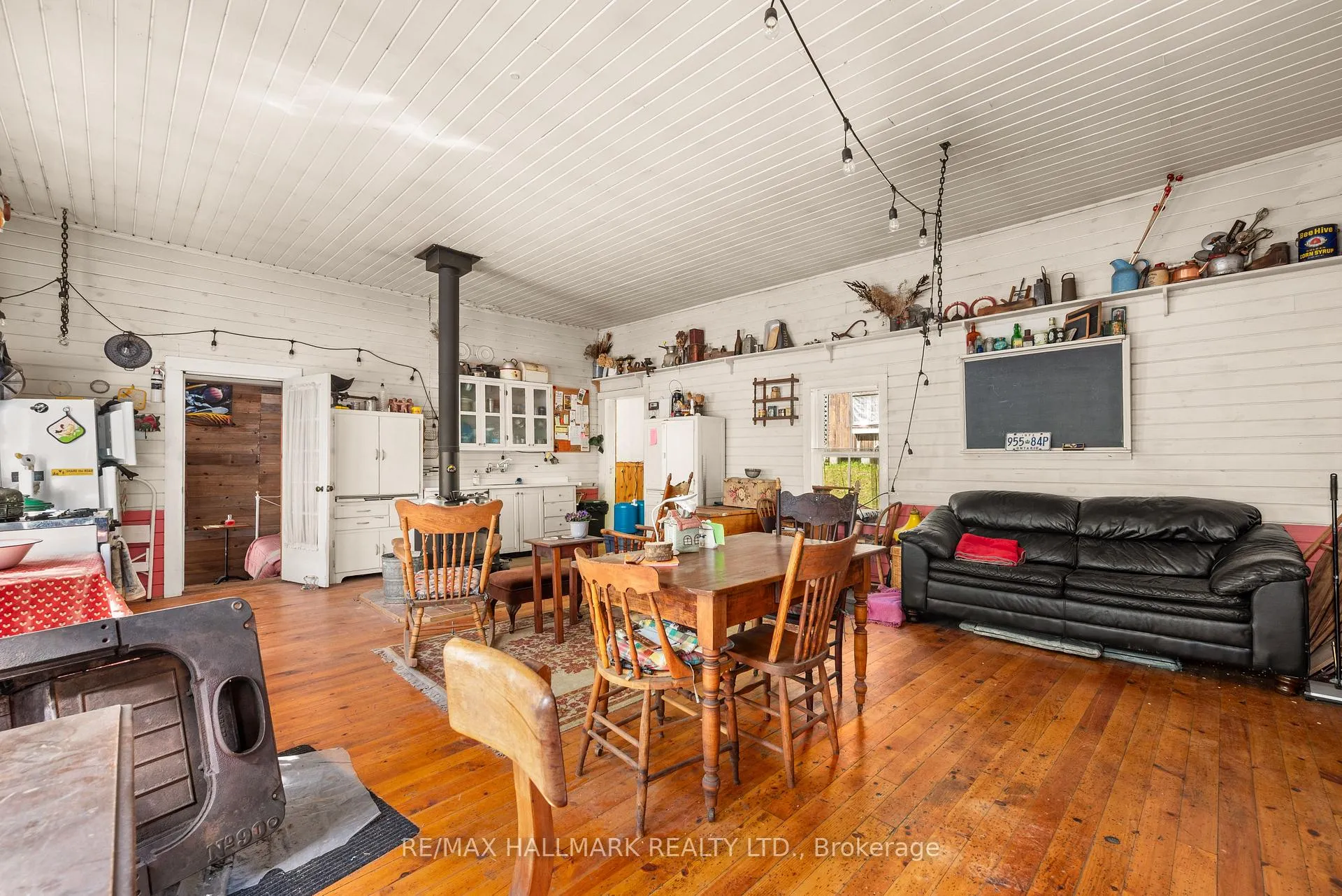 Photo 6 of 1005 Learners Lane, Minden Hills, Lutterworth — HOMEH