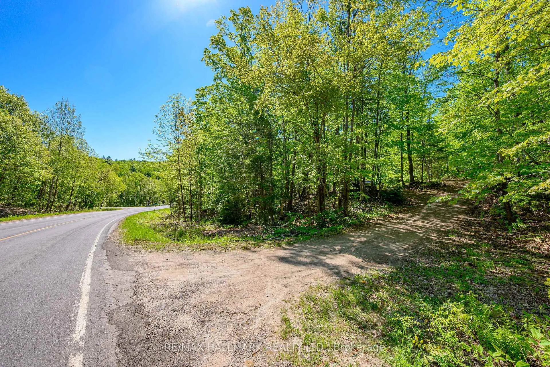Photo 44 of 1005 Learners Lane, Minden Hills, Lutterworth — HOMEH