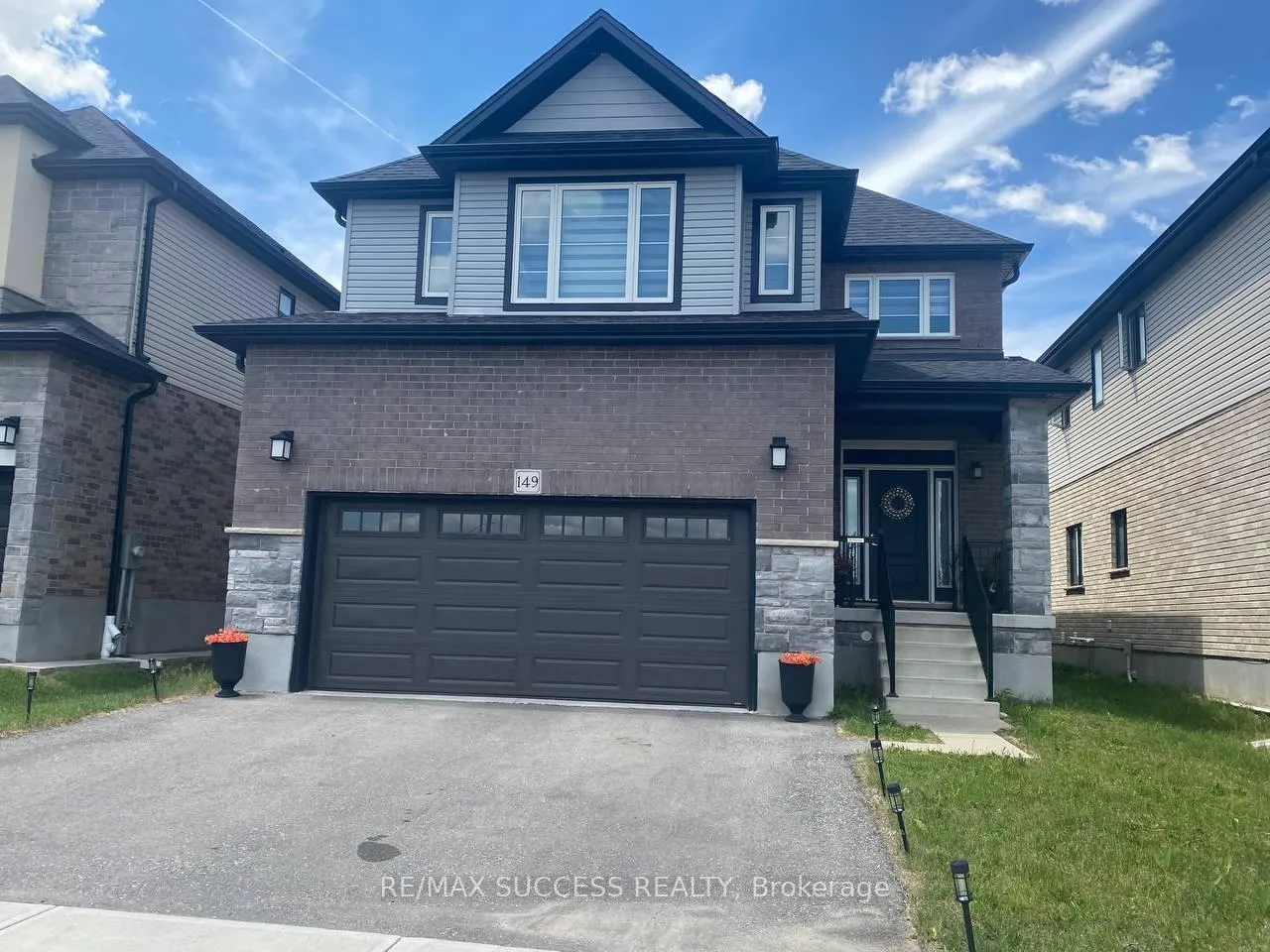 Photo 1 of 149 Savannah Ridge Drive, Brant, Paris — HOMEH