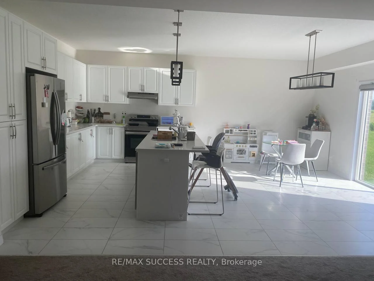 Photo 9 of 149 Savannah Ridge Drive, Brant, Paris — HOMEH