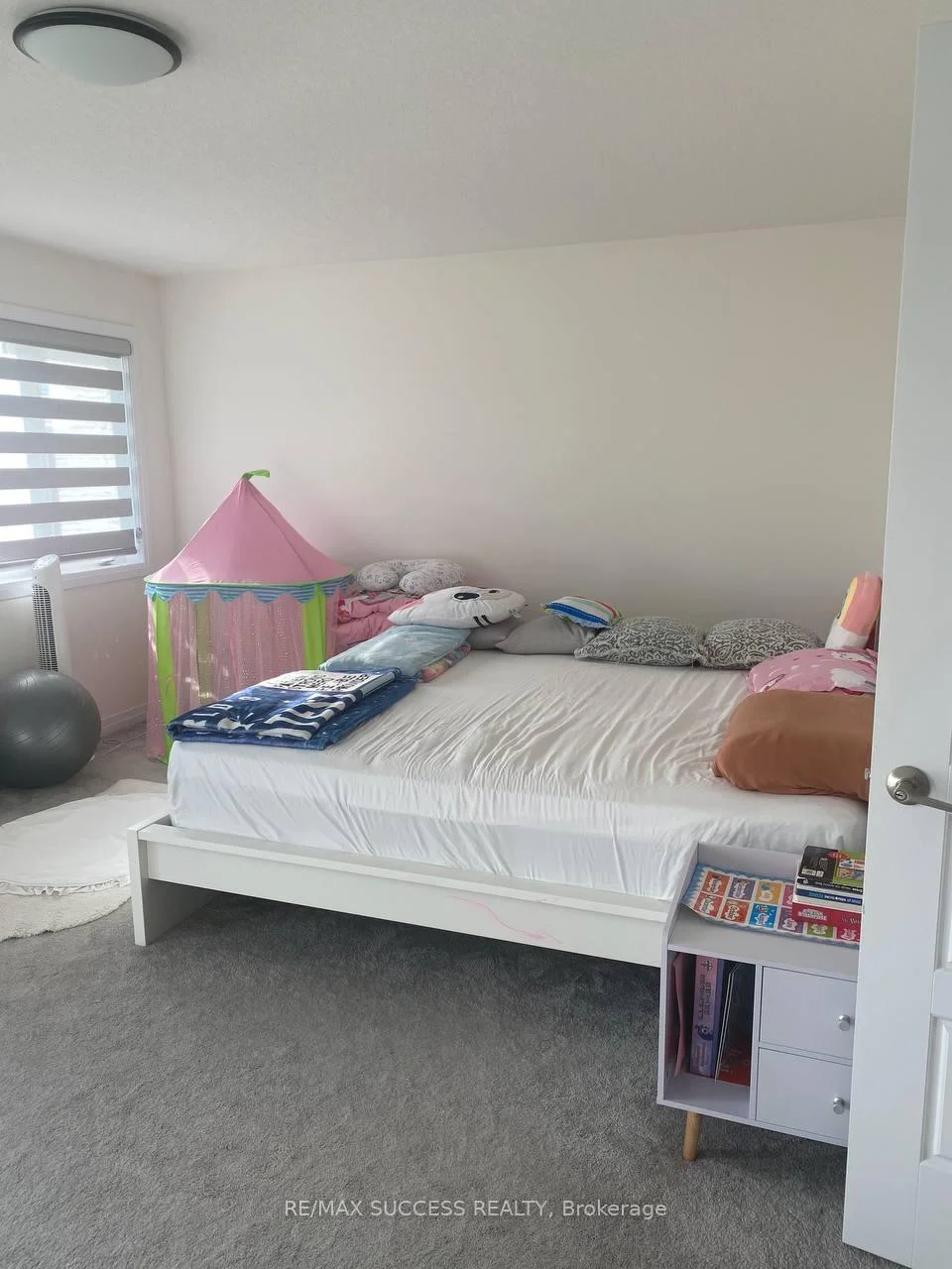 Photo 10 of 149 Savannah Ridge Drive, Brant, Paris — HOMEH
