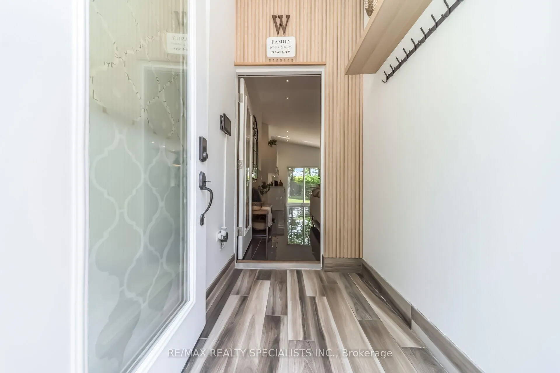 Photo 4 of 133 Eldomar Avenue, Brampton, Brampton East — HOMEH