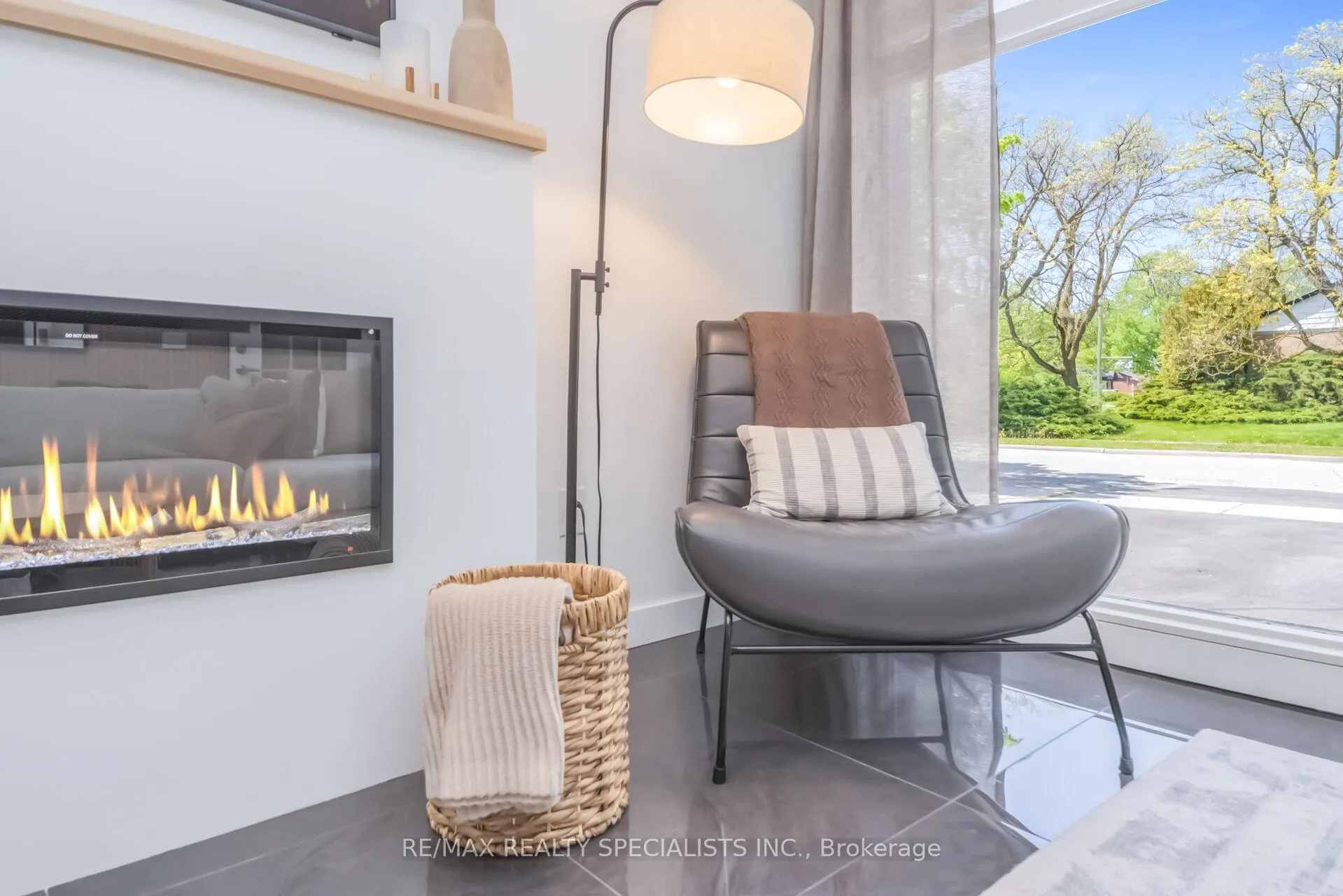 Photo 9 of 133 Eldomar Avenue, Brampton, Brampton East — HOMEH