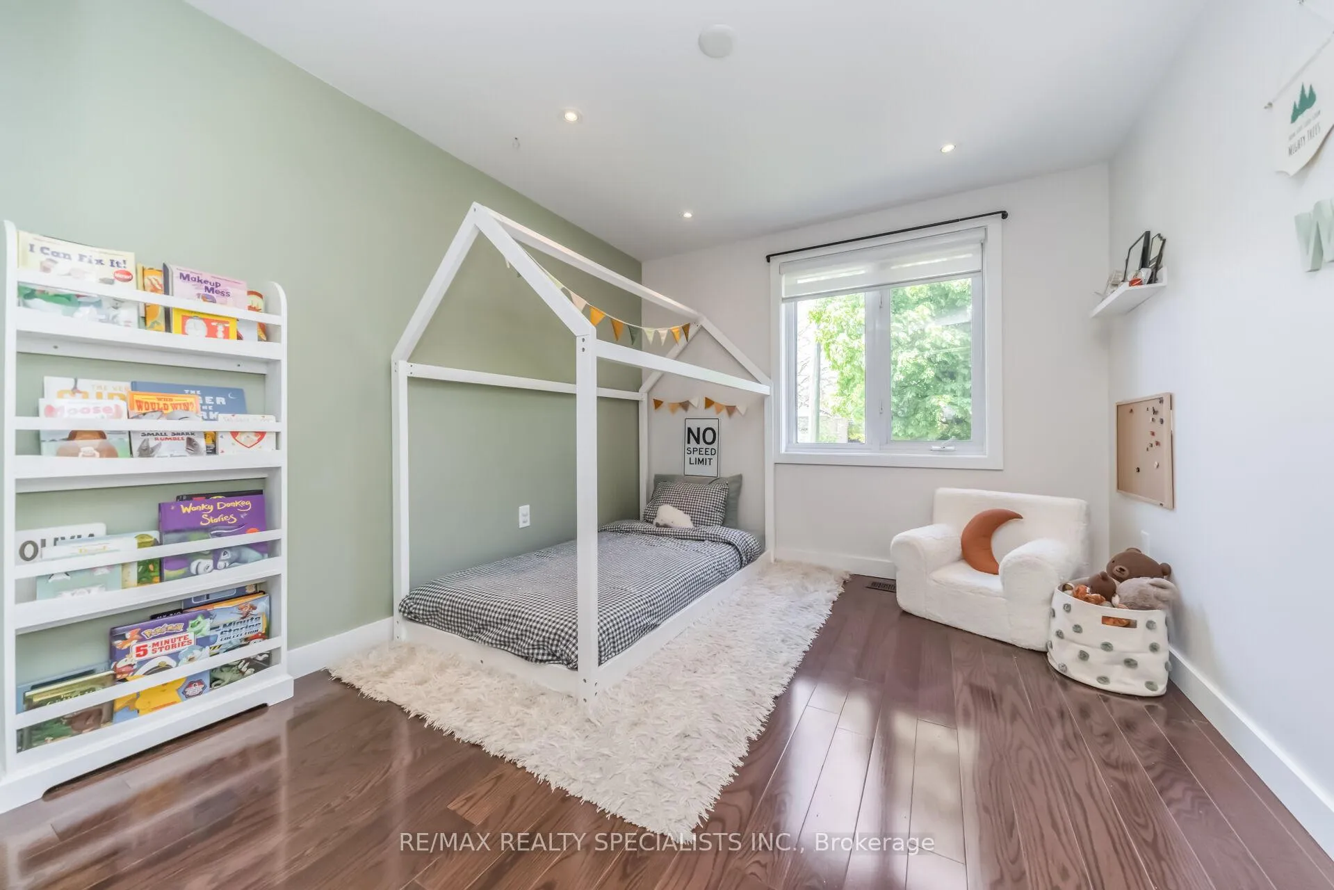 Photo 25 of 133 Eldomar Avenue, Brampton, Brampton East — HOMEH