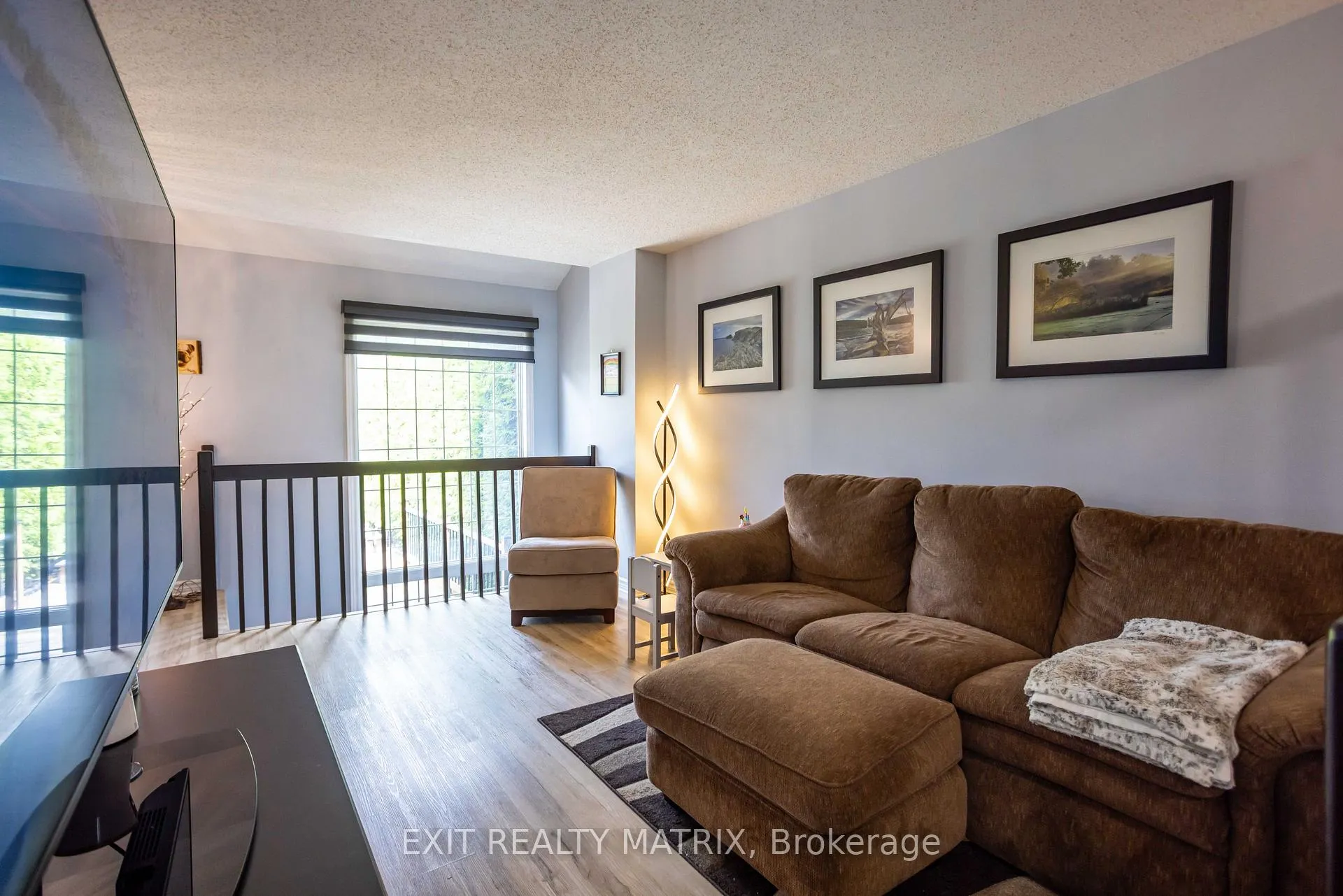 Photo 5 of 1523 Briarfield Crescent, Ottawa, Fallingbrook/Ridgemount — HOMEH