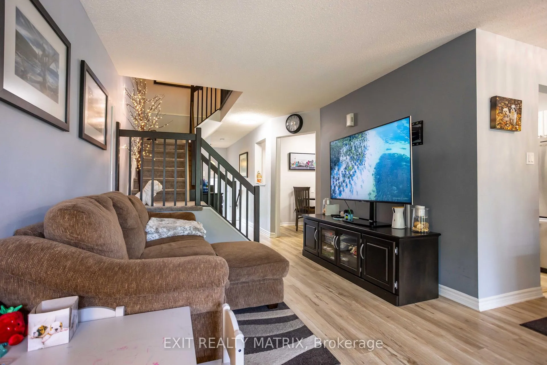 Photo 7 of 1523 Briarfield Crescent, Ottawa, Fallingbrook/Ridgemount — HOMEH
