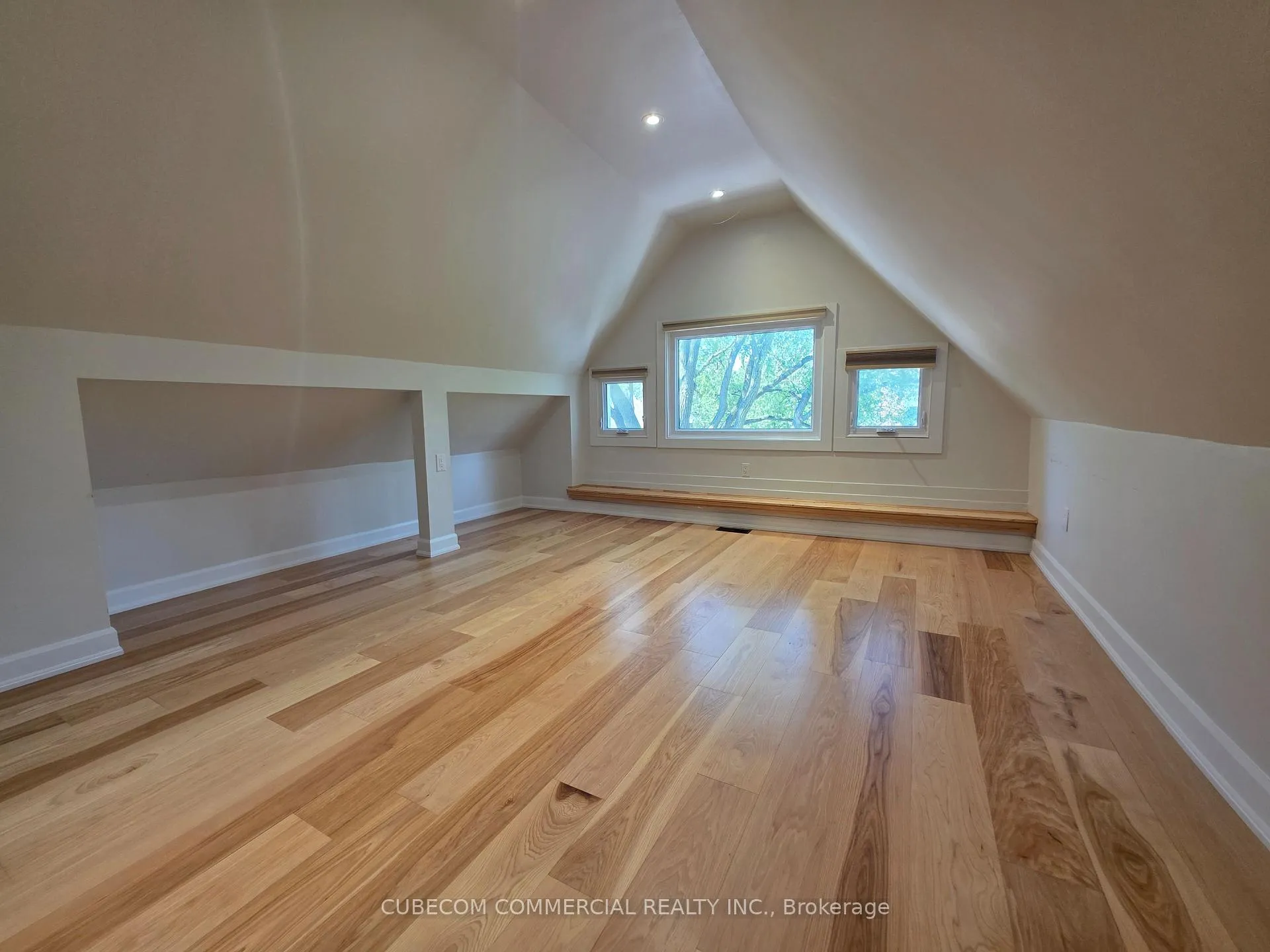 Photo 9 of 647 Logan Avenue, Toronto, North Riverdale — HOMEH