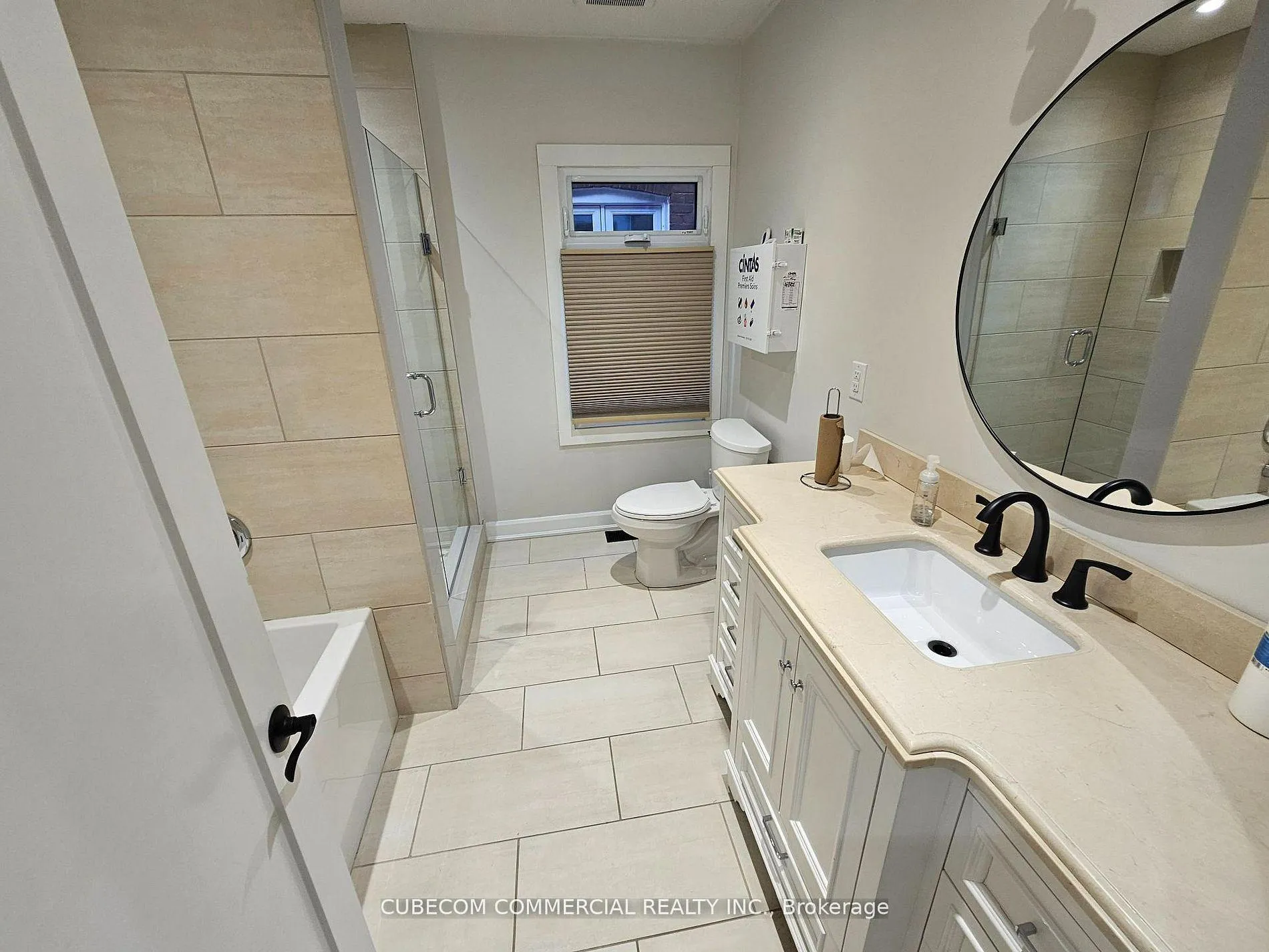 Photo 14 of 647 Logan Avenue, Toronto, North Riverdale — HOMEH