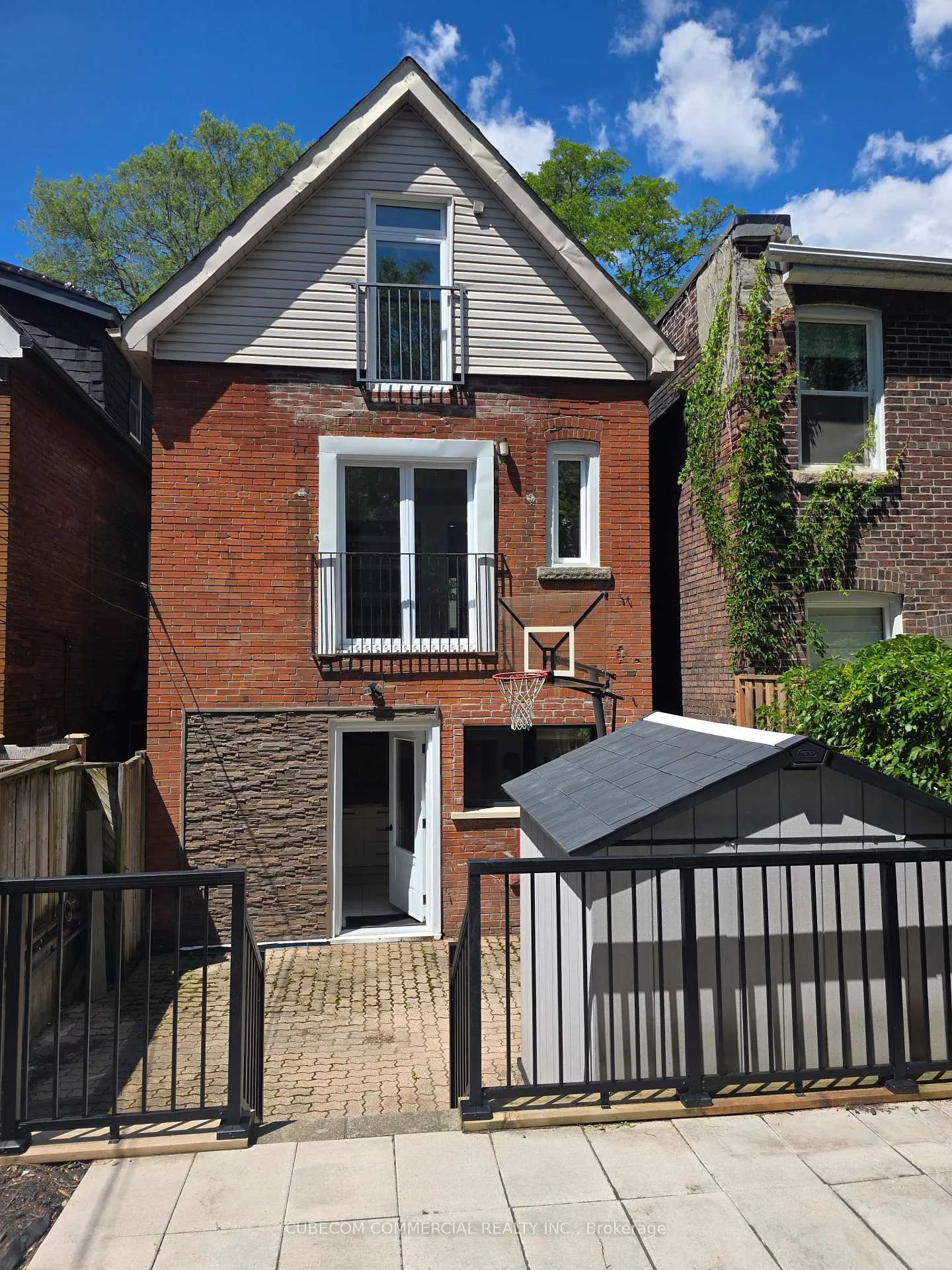 Photo 18 of 647 Logan Avenue, Toronto, North Riverdale — HOMEH