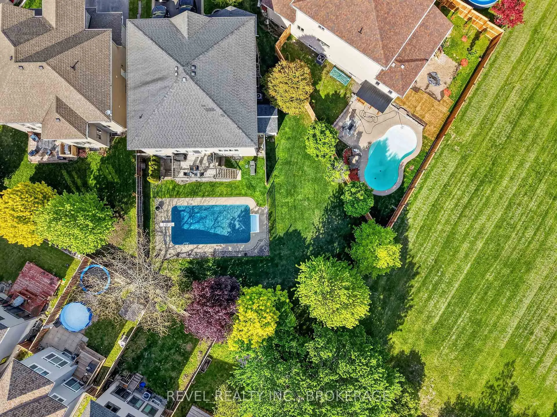 Photo 5 of 1557 Providence Crescent, Kingston, City Northwest — HOMEH