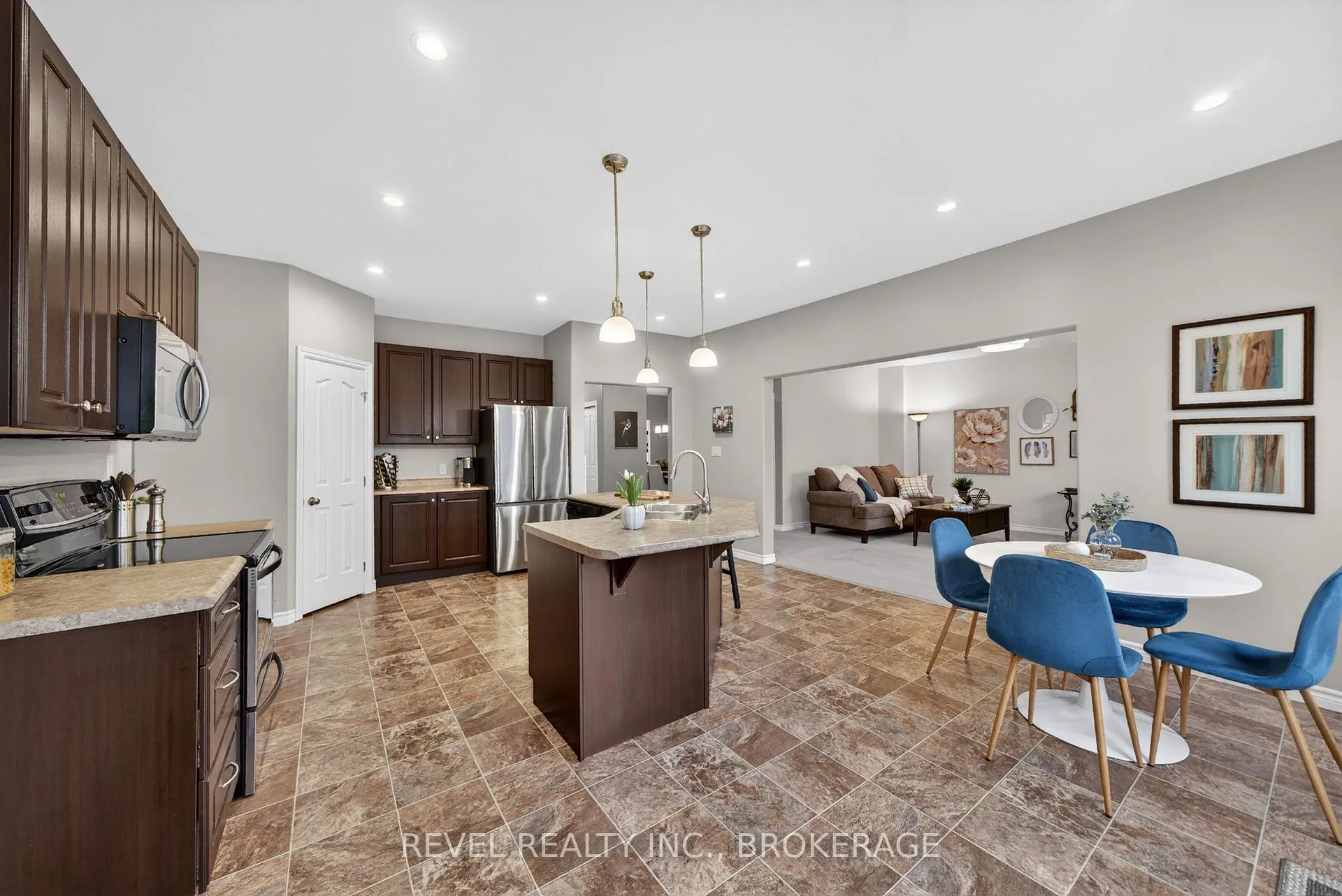 Photo 10 of 1557 Providence Crescent, Kingston, City Northwest — HOMEH