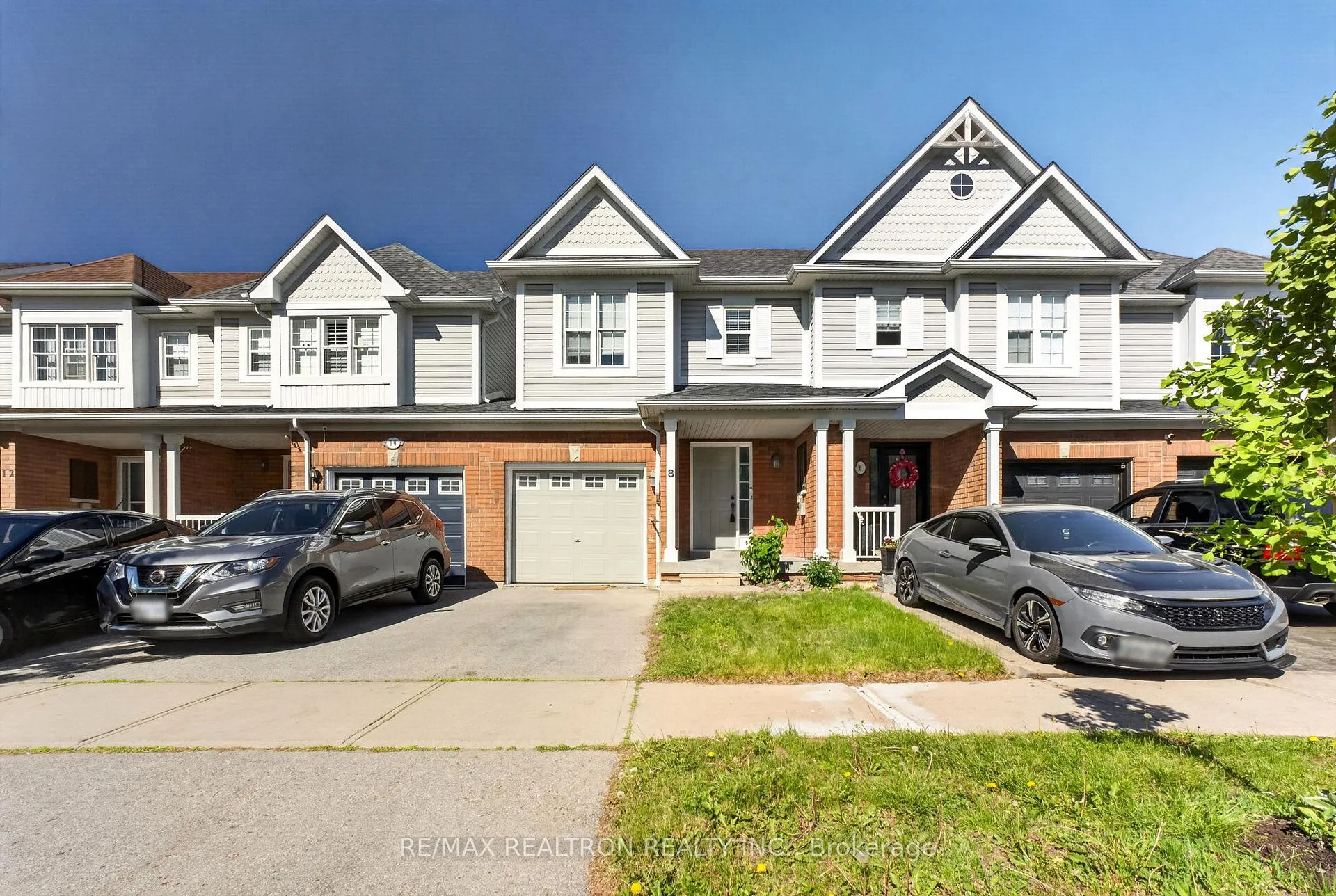 Photo 1 of 8 Toscana Drive, Whitby, Taunton North — HOMEH