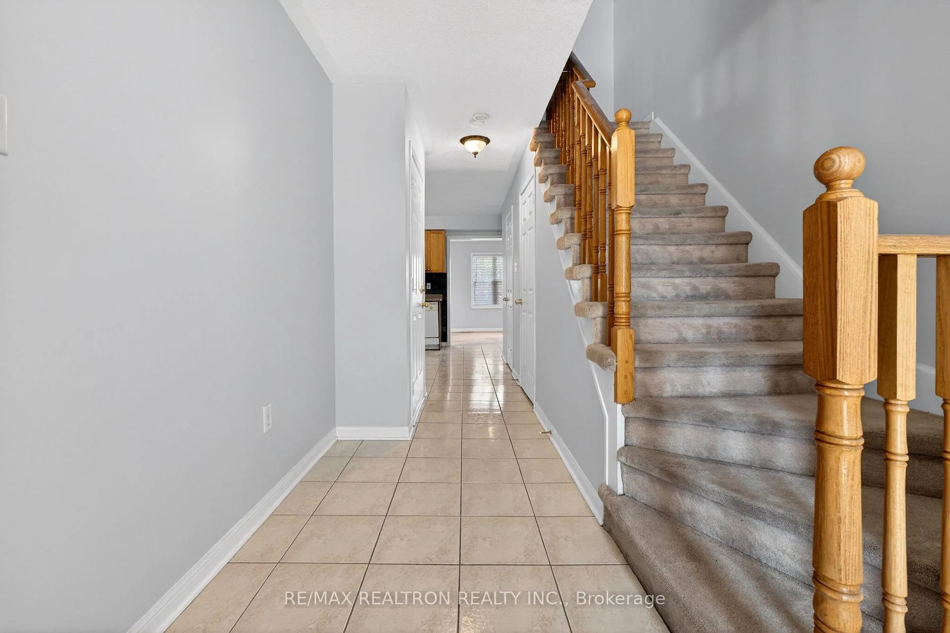 Photo 3 of 8 Toscana Drive, Whitby, Taunton North — HOMEH