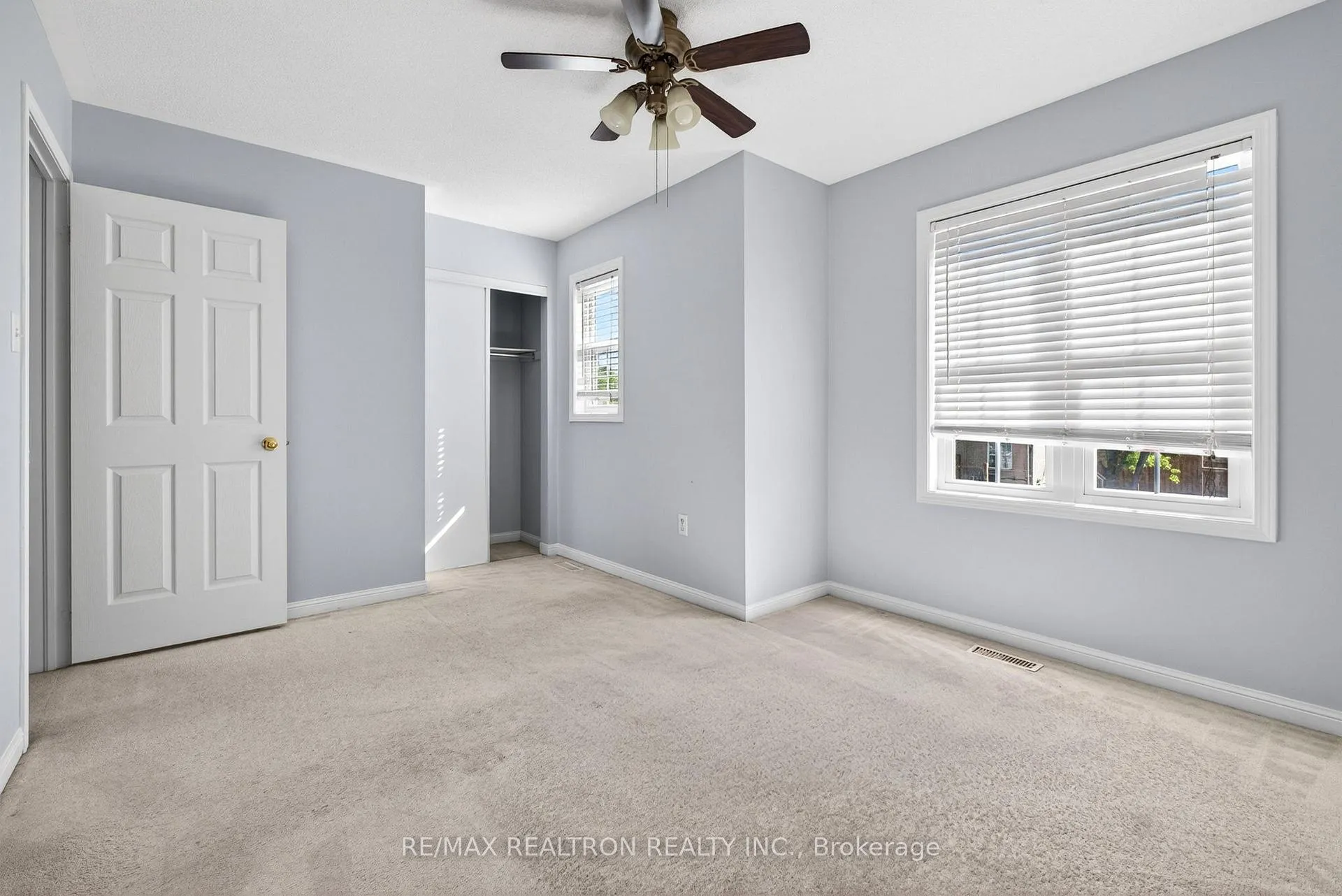 Photo 15 of 8 Toscana Drive, Whitby, Taunton North — HOMEH