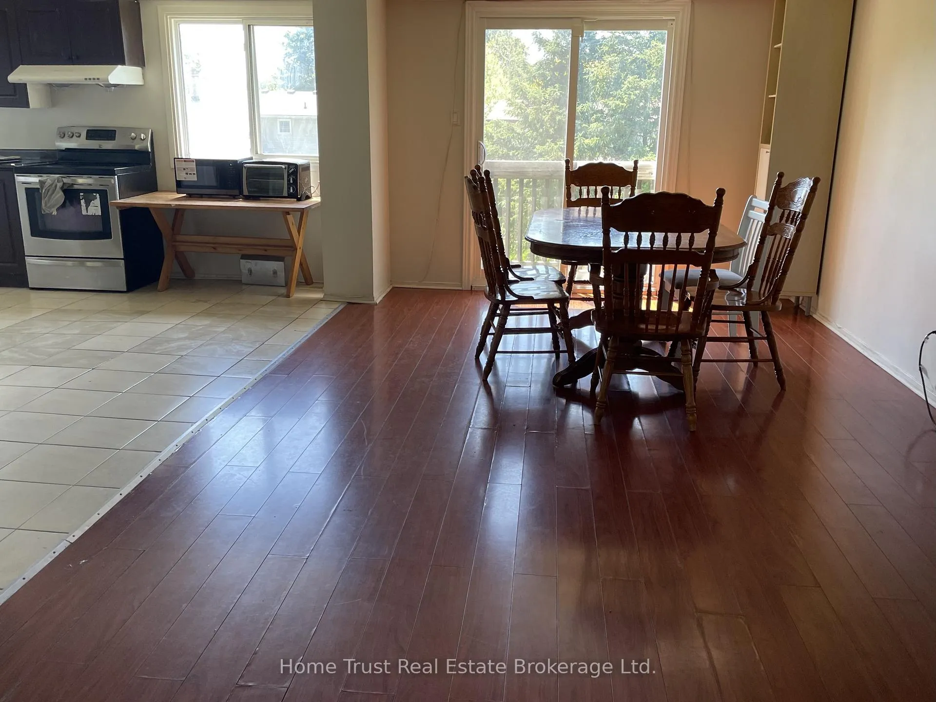 Photo 3 of 699 Scottsdale Drive, Guelph, Kortright West — HOMEH