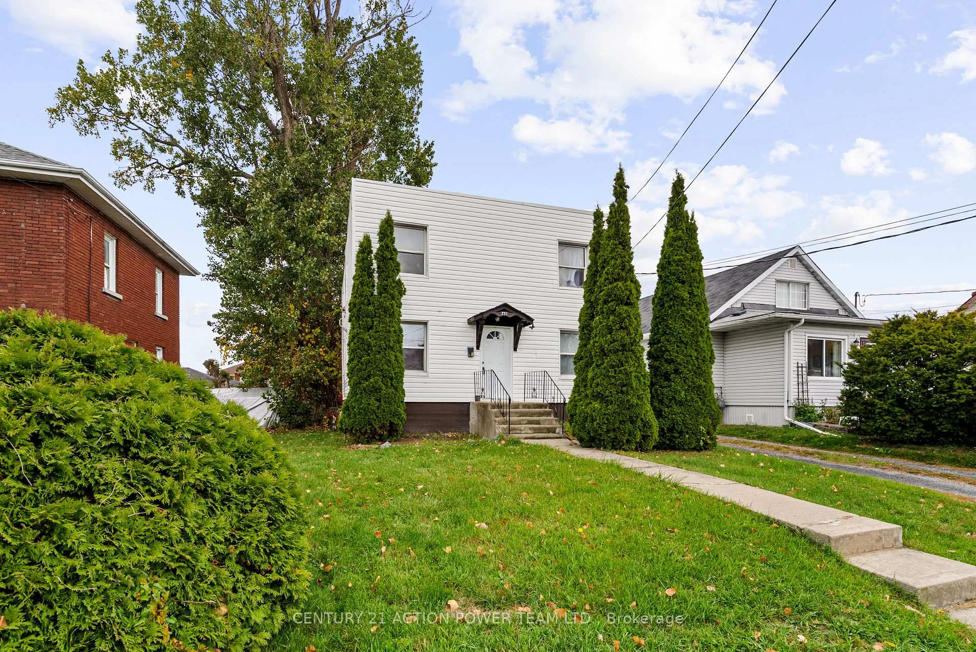 Photo 2 of 331 7th Street E, Cornwall — HOMEH