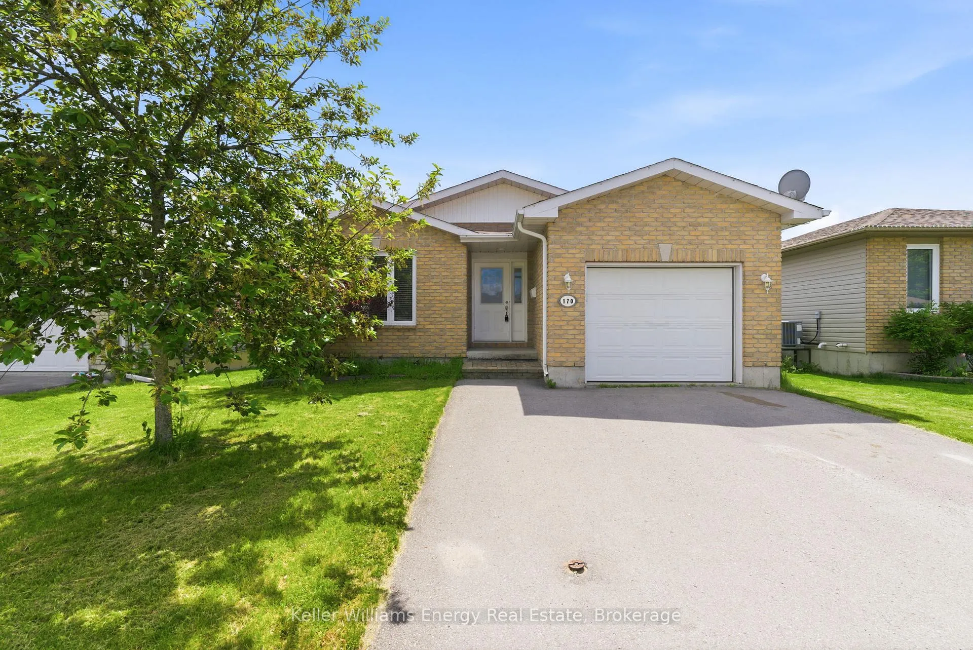 Photo 2 of 170 Nicholas Street, Quinte West, Murray Ward — HOMEH