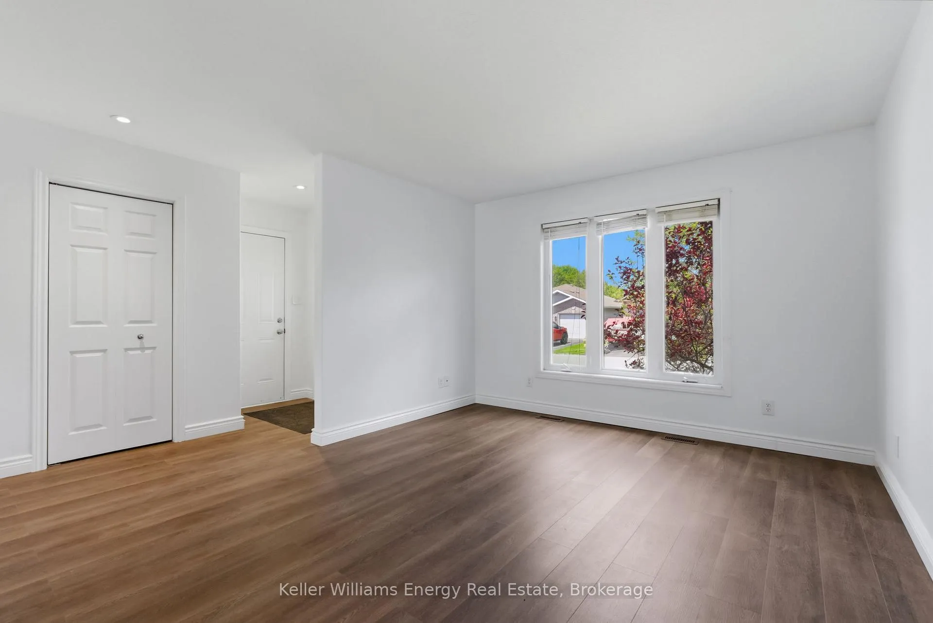 Photo 5 of 170 Nicholas Street, Quinte West, Murray Ward — HOMEH