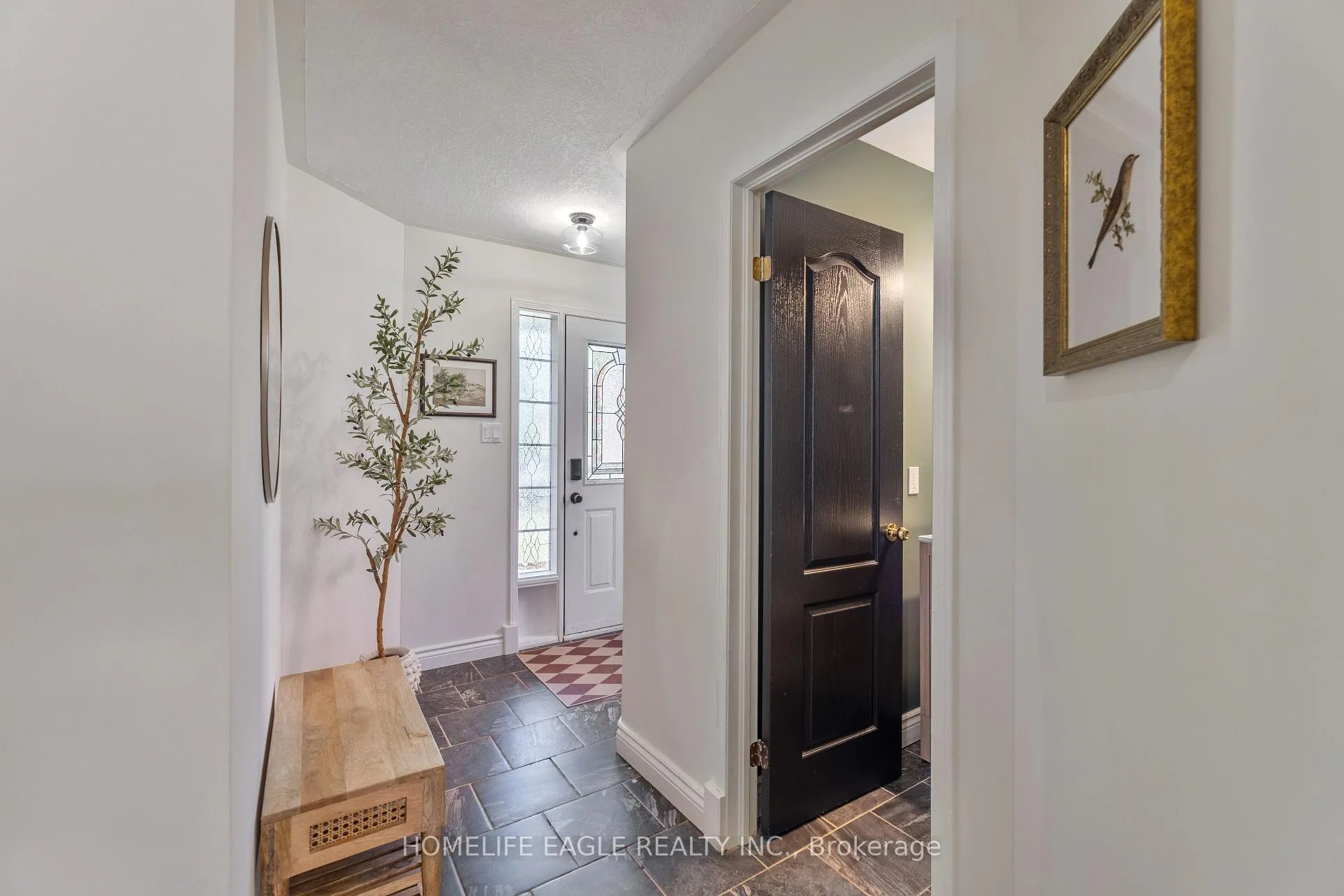 Photo 3 of 97 Crittenden Drive, Georgina, Keswick South — HOMEH