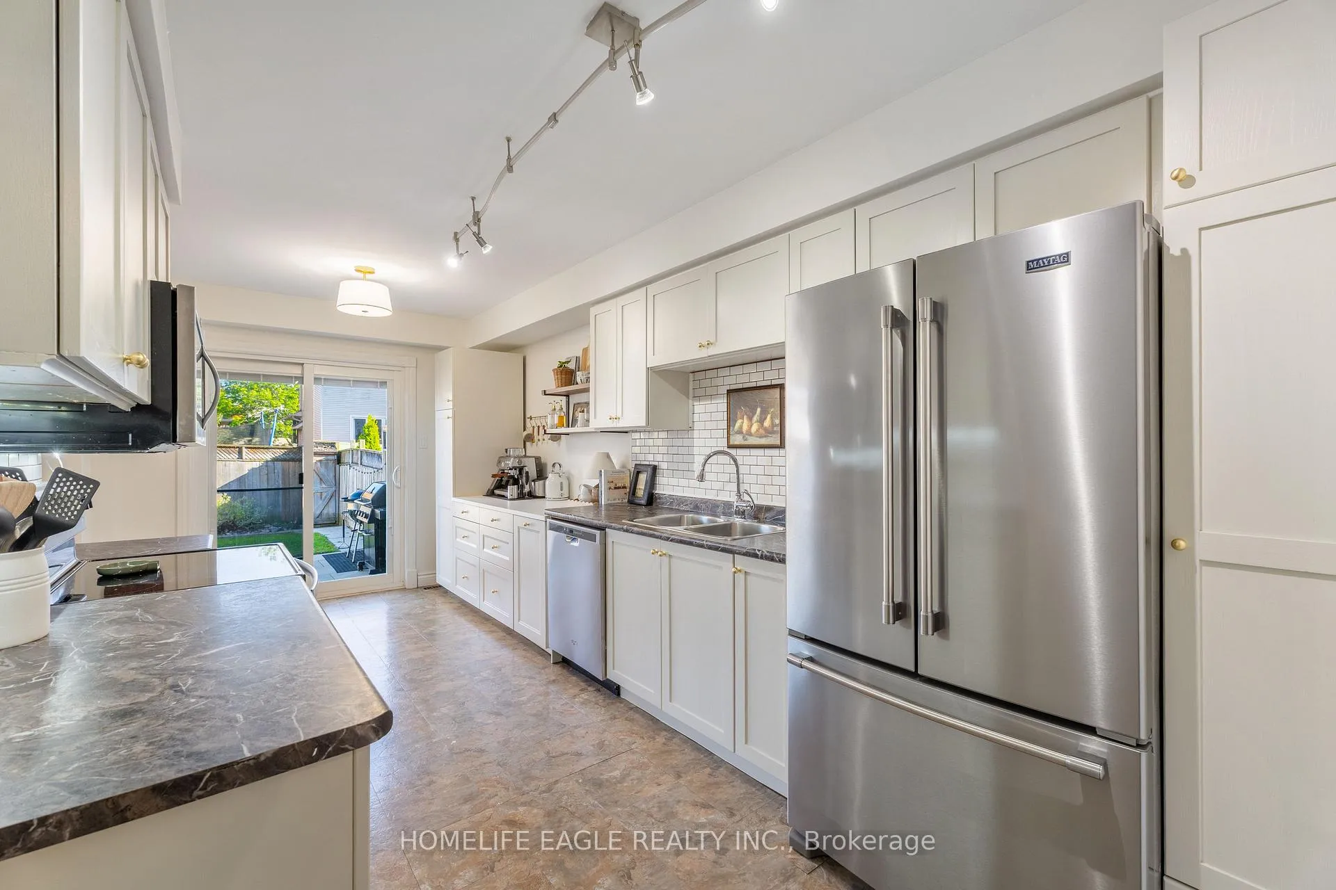 Photo 7 of 97 Crittenden Drive, Georgina, Keswick South — HOMEH