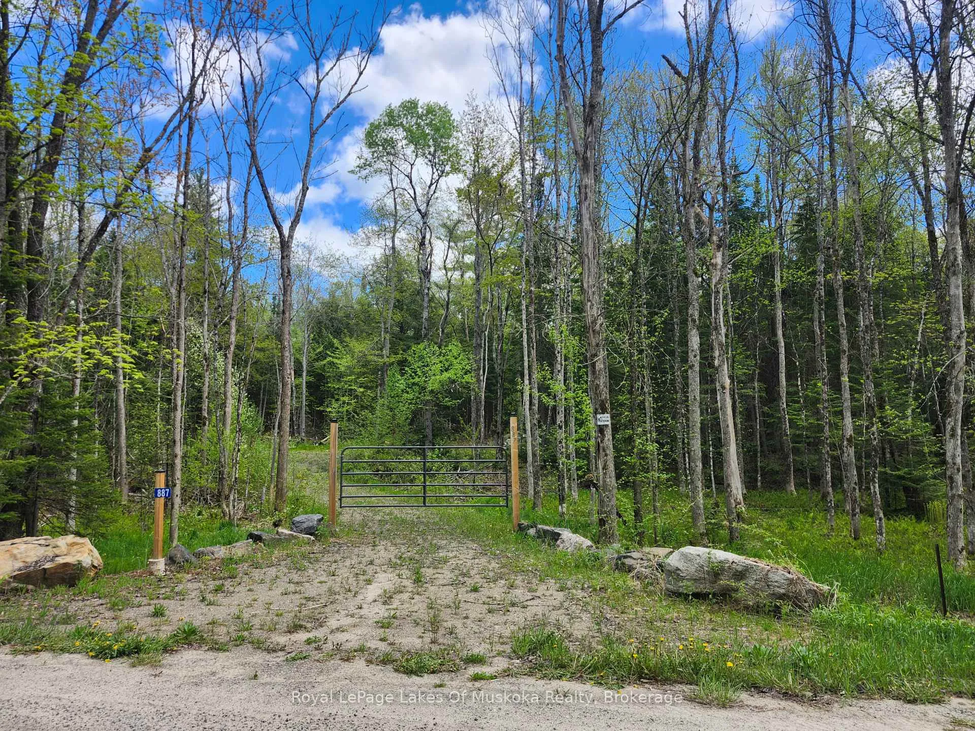 Photo 2 of 887 Star Lake Road, Perry — HOMEH