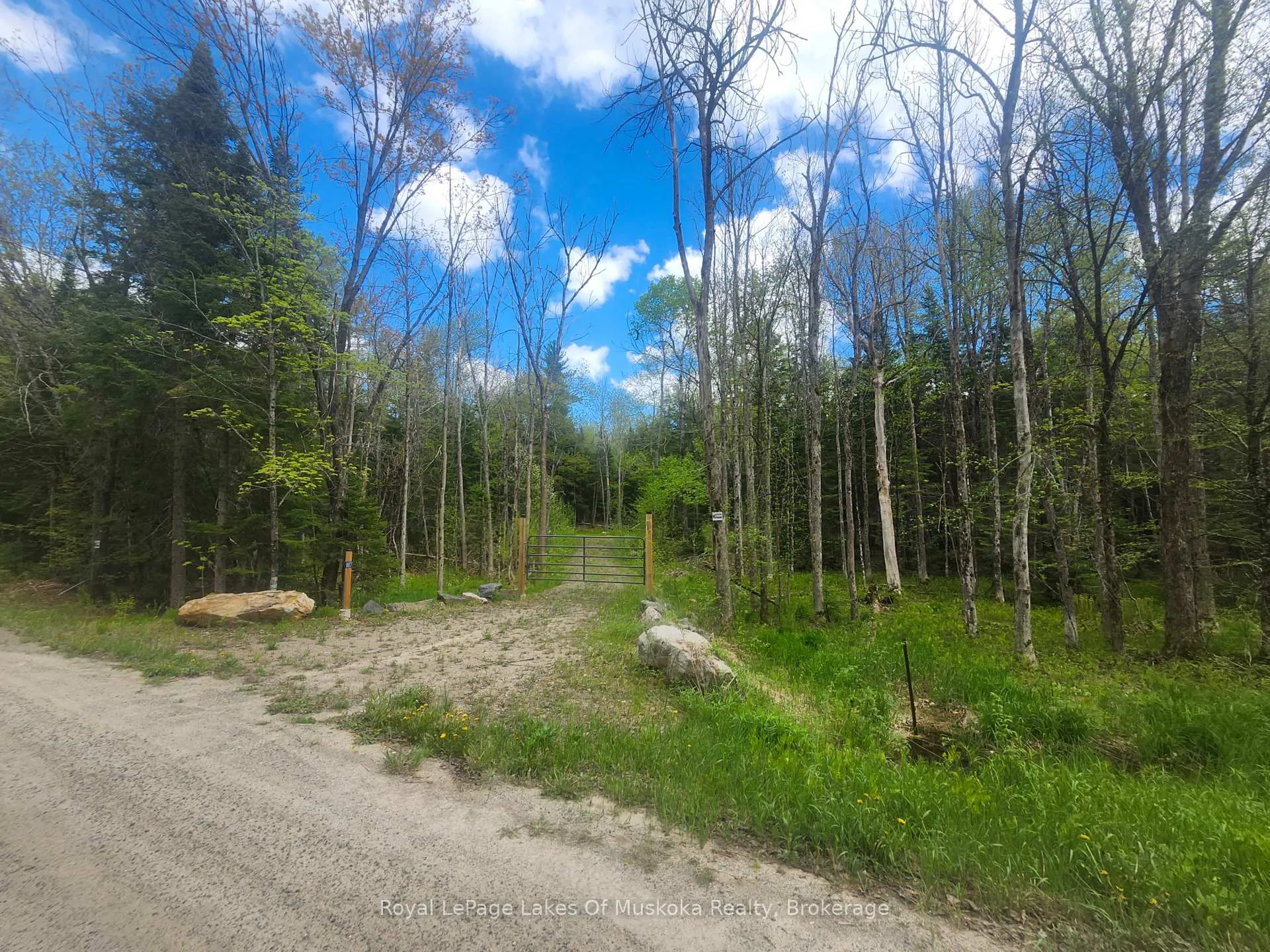 Photo 3 of 887 Star Lake Road, Perry — HOMEH