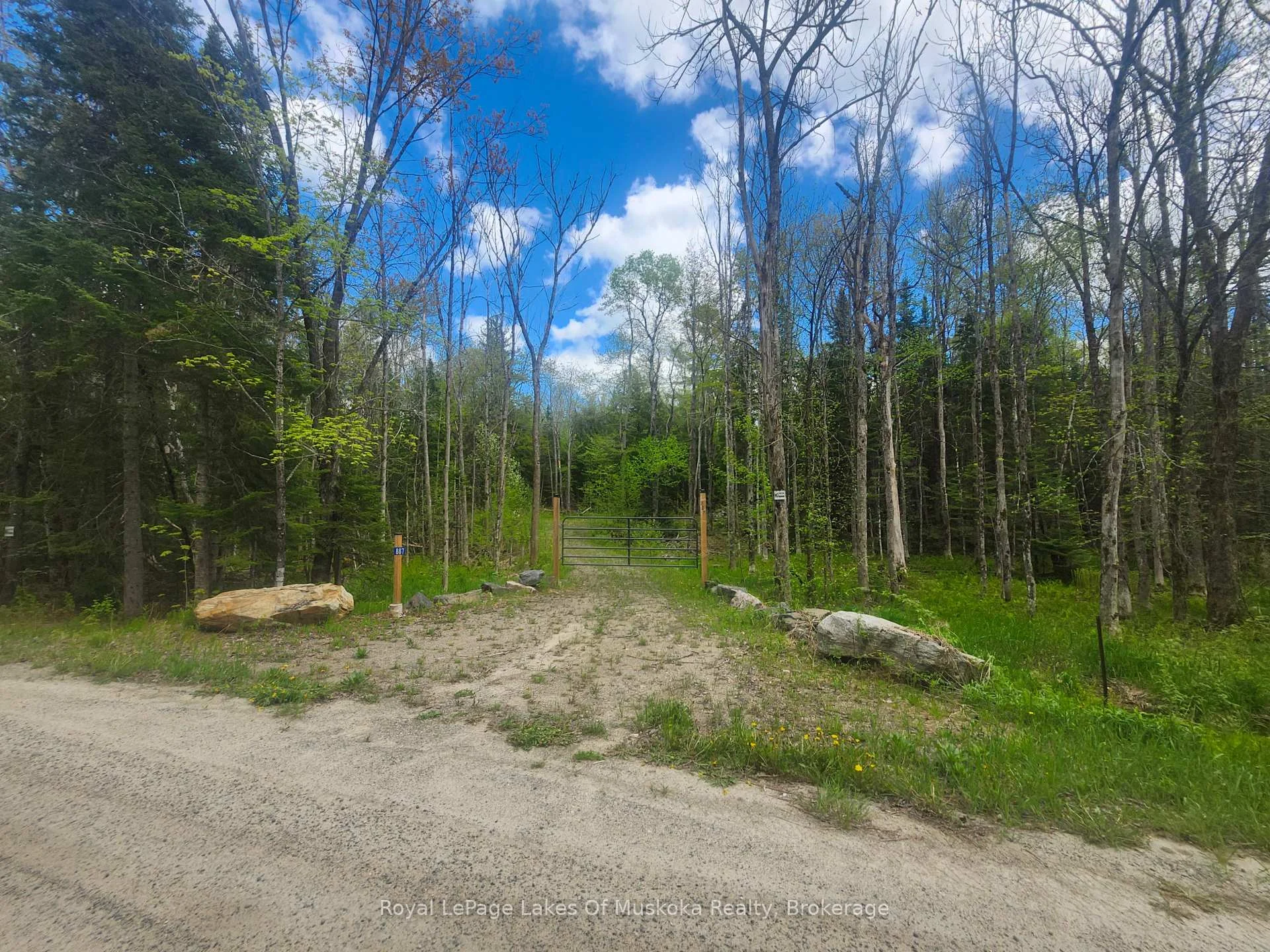 Photo 4 of 887 Star Lake Road, Perry — HOMEH