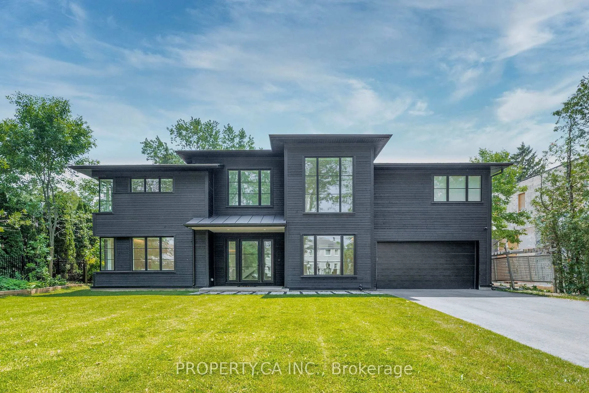Photo 1 of 14 Belvedere Drive, Oakville, Southwest — HOMEH