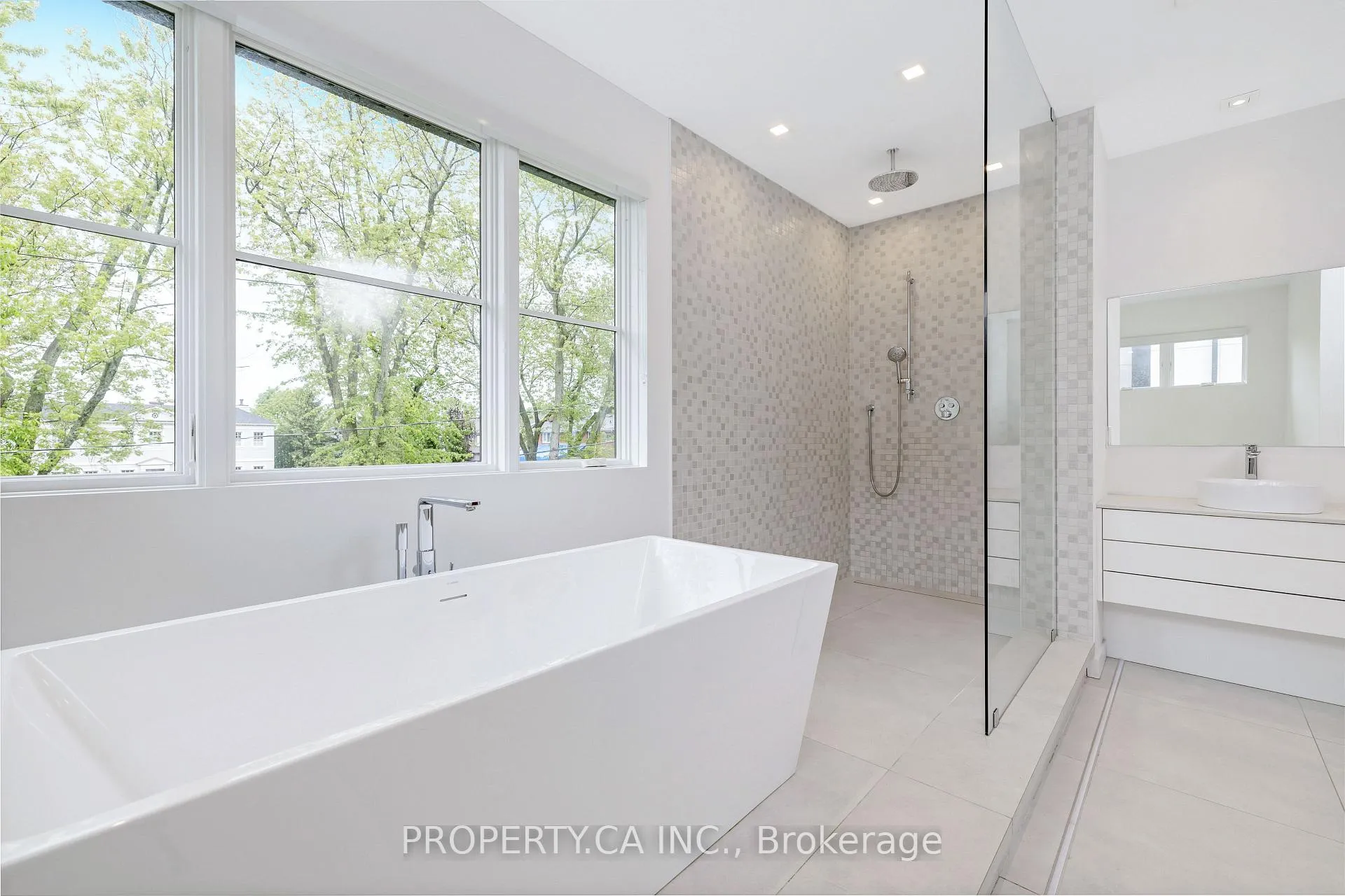 Photo 11 of 14 Belvedere Drive, Oakville, Southwest — HOMEH