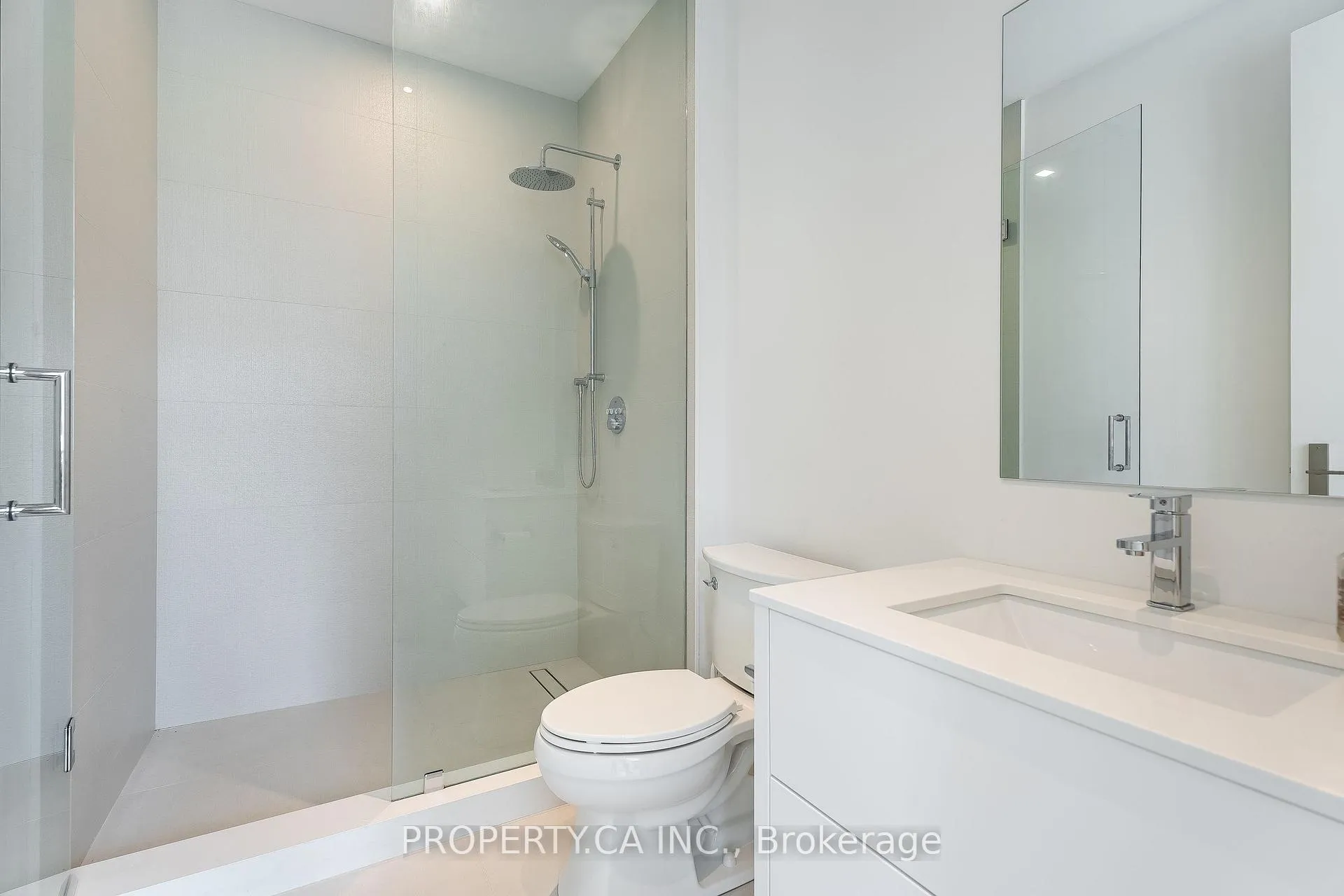 Photo 12 of 14 Belvedere Drive, Oakville, Southwest — HOMEH