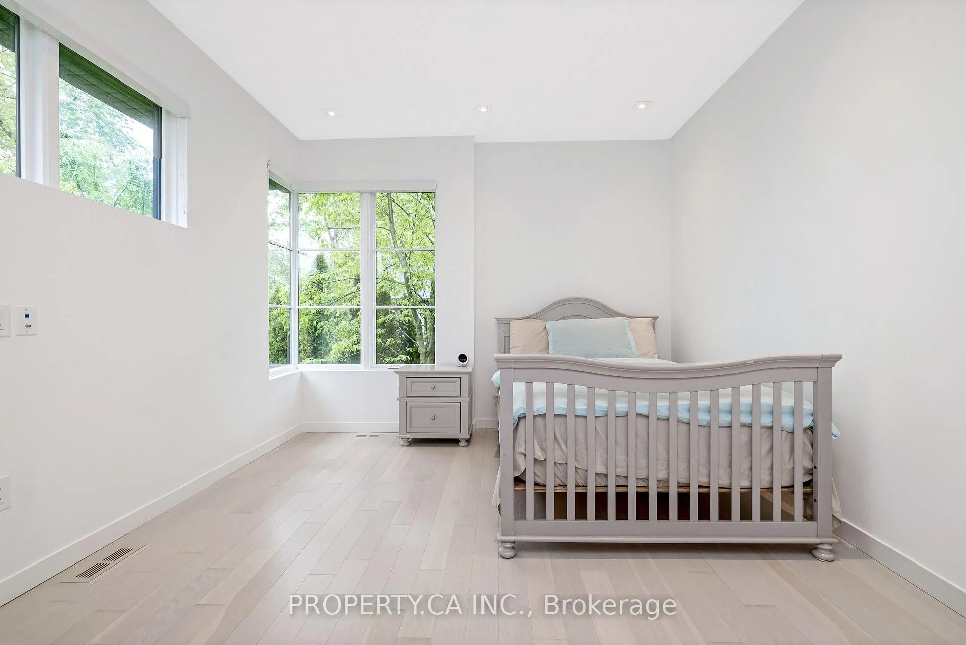 Photo 18 of 14 Belvedere Drive, Oakville, Southwest — HOMEH