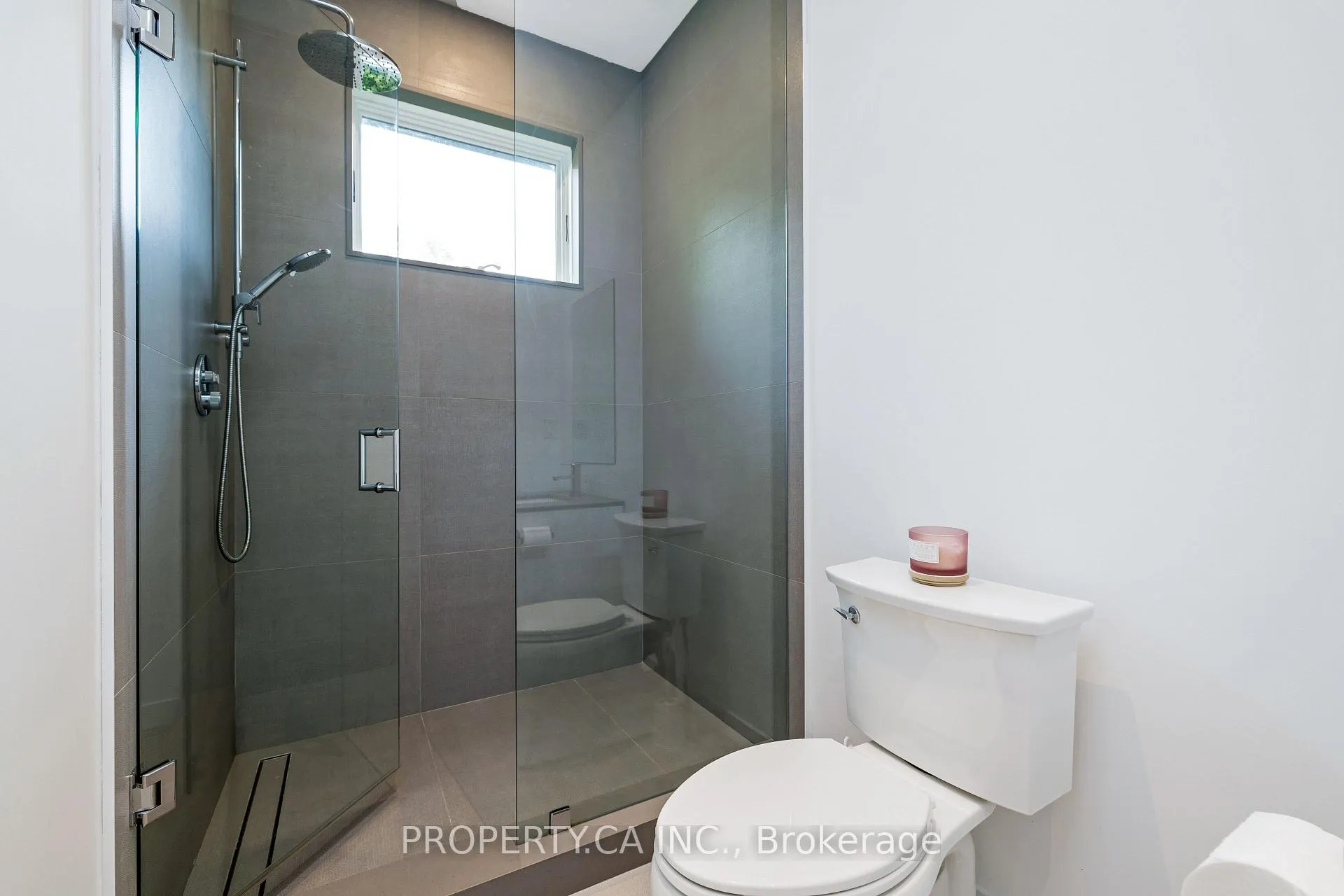 Photo 19 of 14 Belvedere Drive, Oakville, Southwest — HOMEH