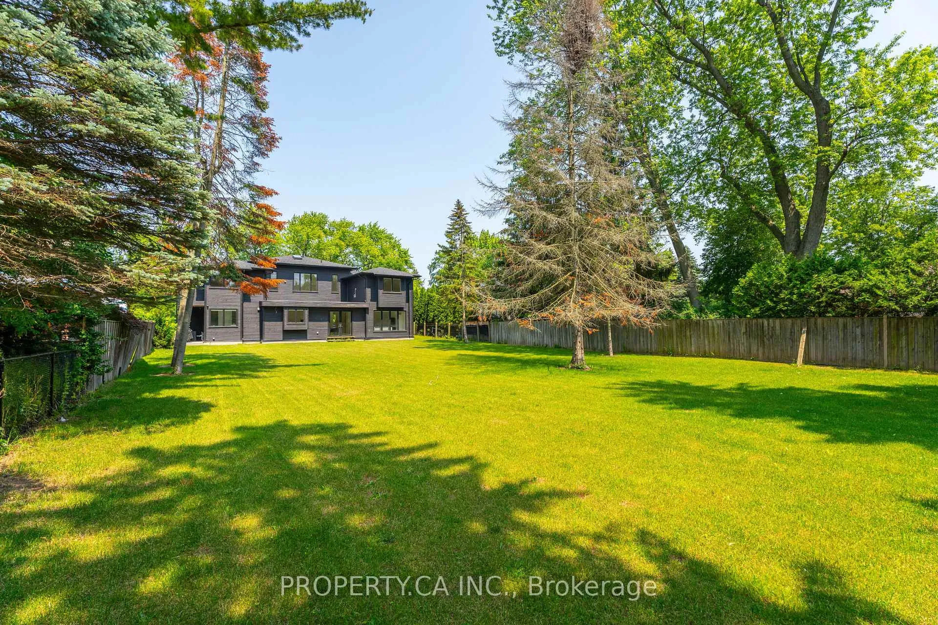Photo 23 of 14 Belvedere Drive, Oakville, Southwest — HOMEH