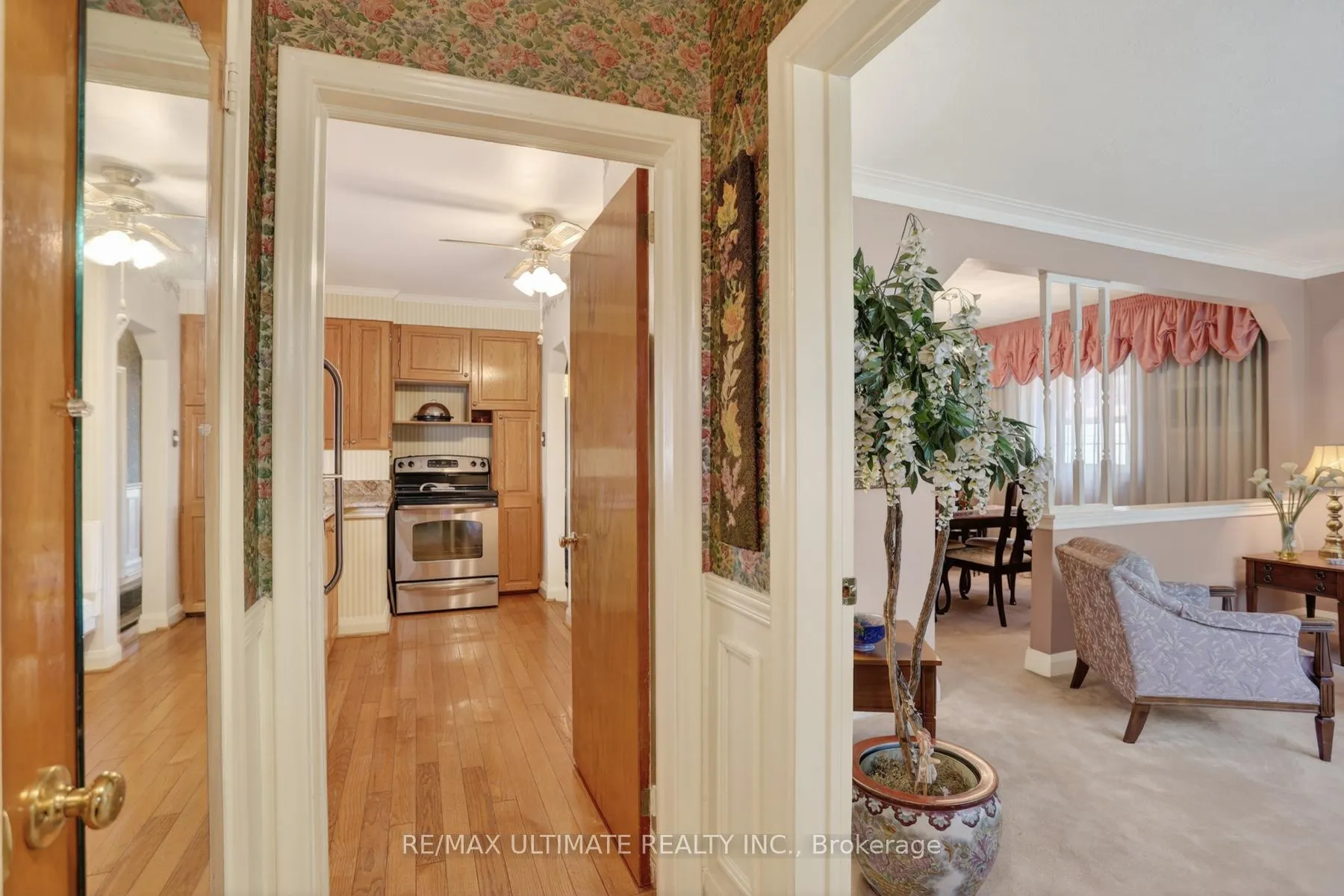 Photo 5 of 20 Corinne Crescent, Scarborough, Ionview — HOMEH