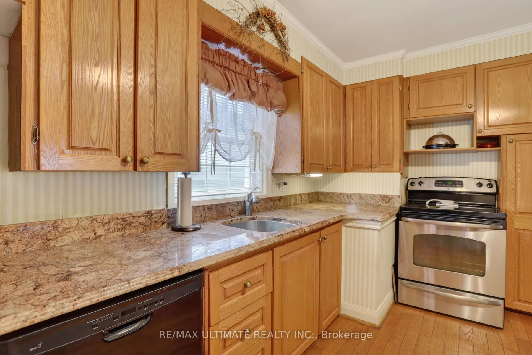 Photo 39 of 20 Corinne Crescent, Scarborough, Ionview — HOMEH