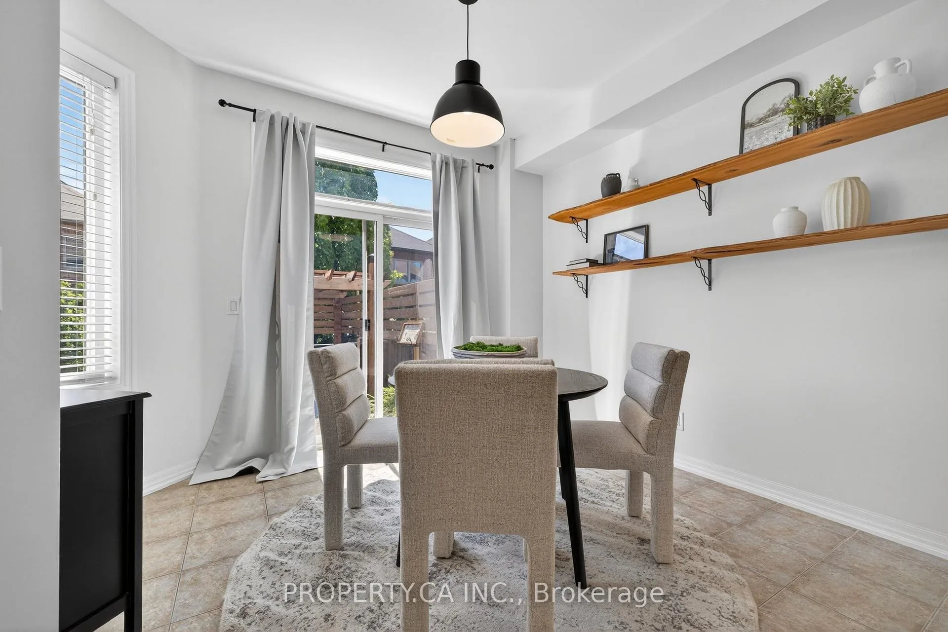 Photo 18 of 101 Aird Court, Milton, Scott — HOMEH